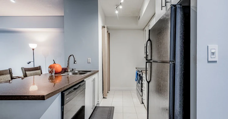 305-70 Alexander Street, Toronto, ON, M4Y 3B6 - 11