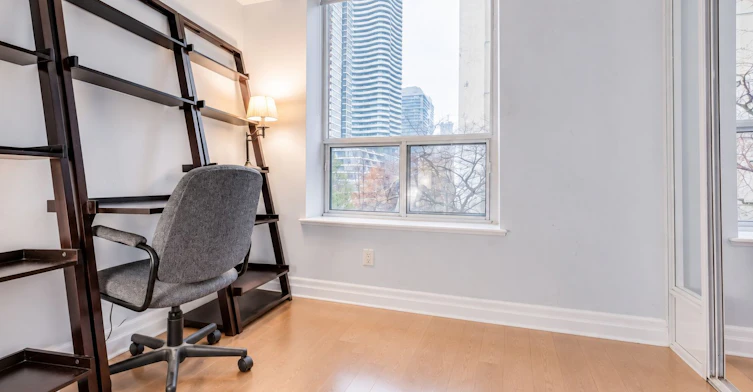 305-70 Alexander Street, Toronto, ON, M4Y 3B6 - 5