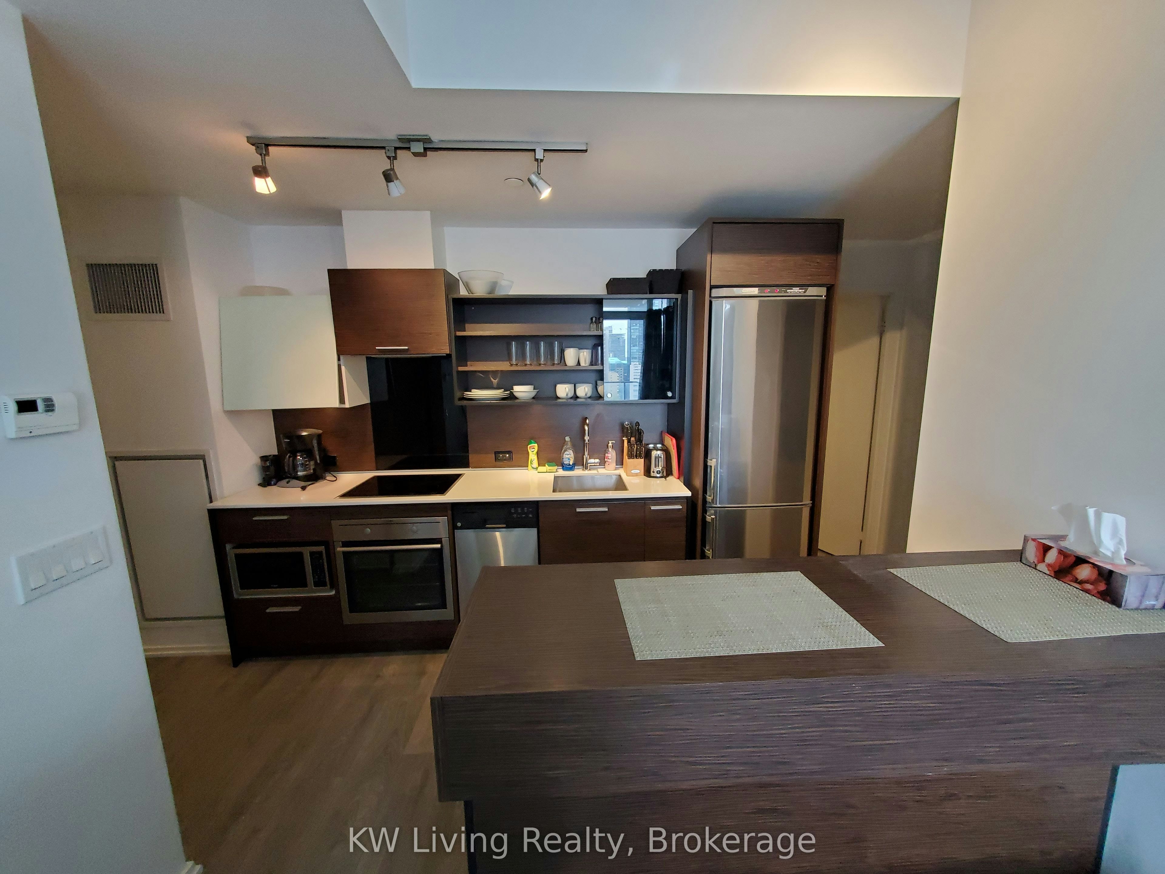 1701-75 St Nicholas Street, Toronto, ON, M4Y 0A5 - 8