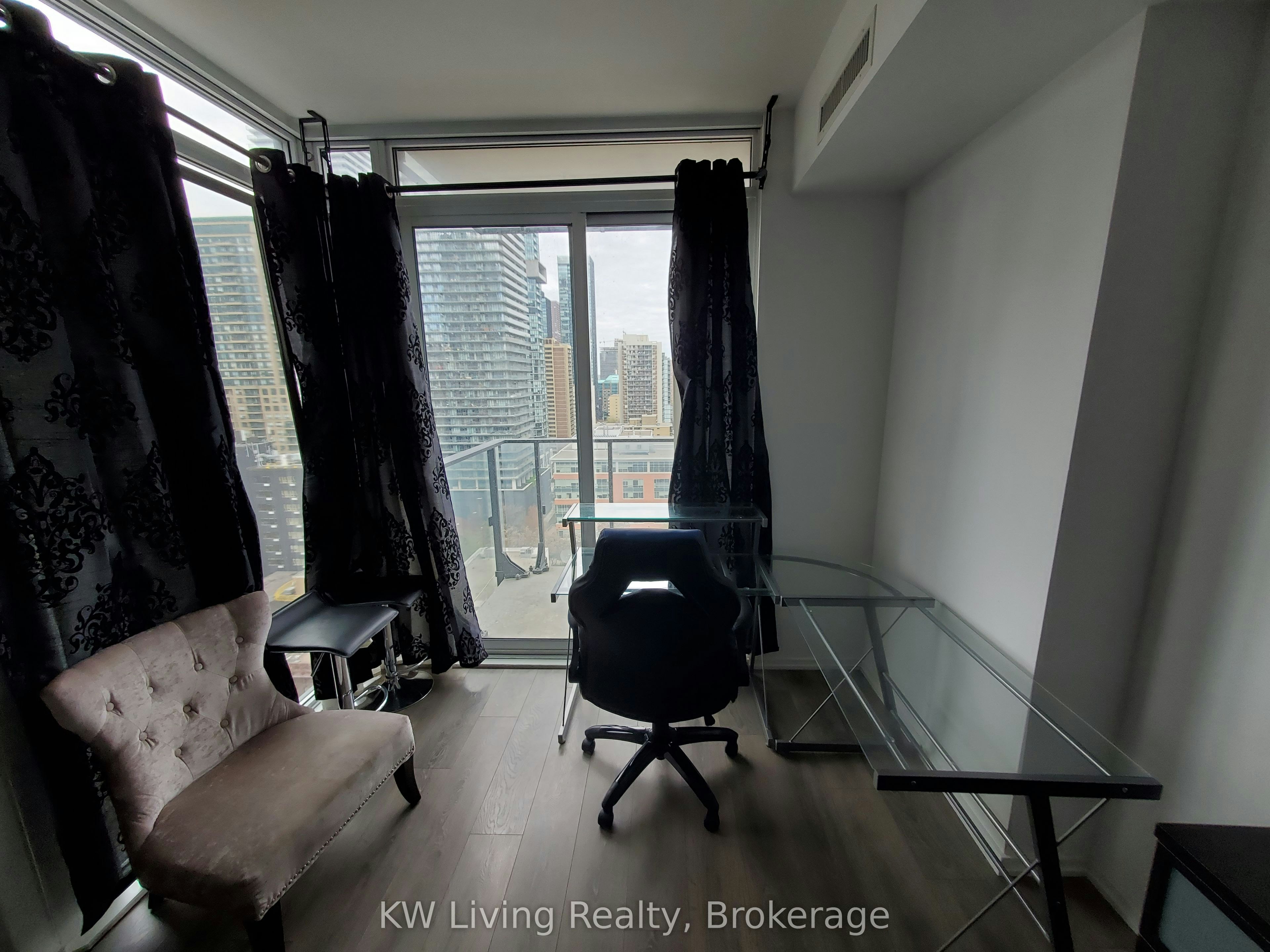 1701-75 St Nicholas Street, Toronto, ON, M4Y 0A5 - 3