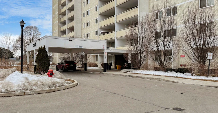 204-1360 York Mills Road, Toronto, ON, M3A 2A2 - 2