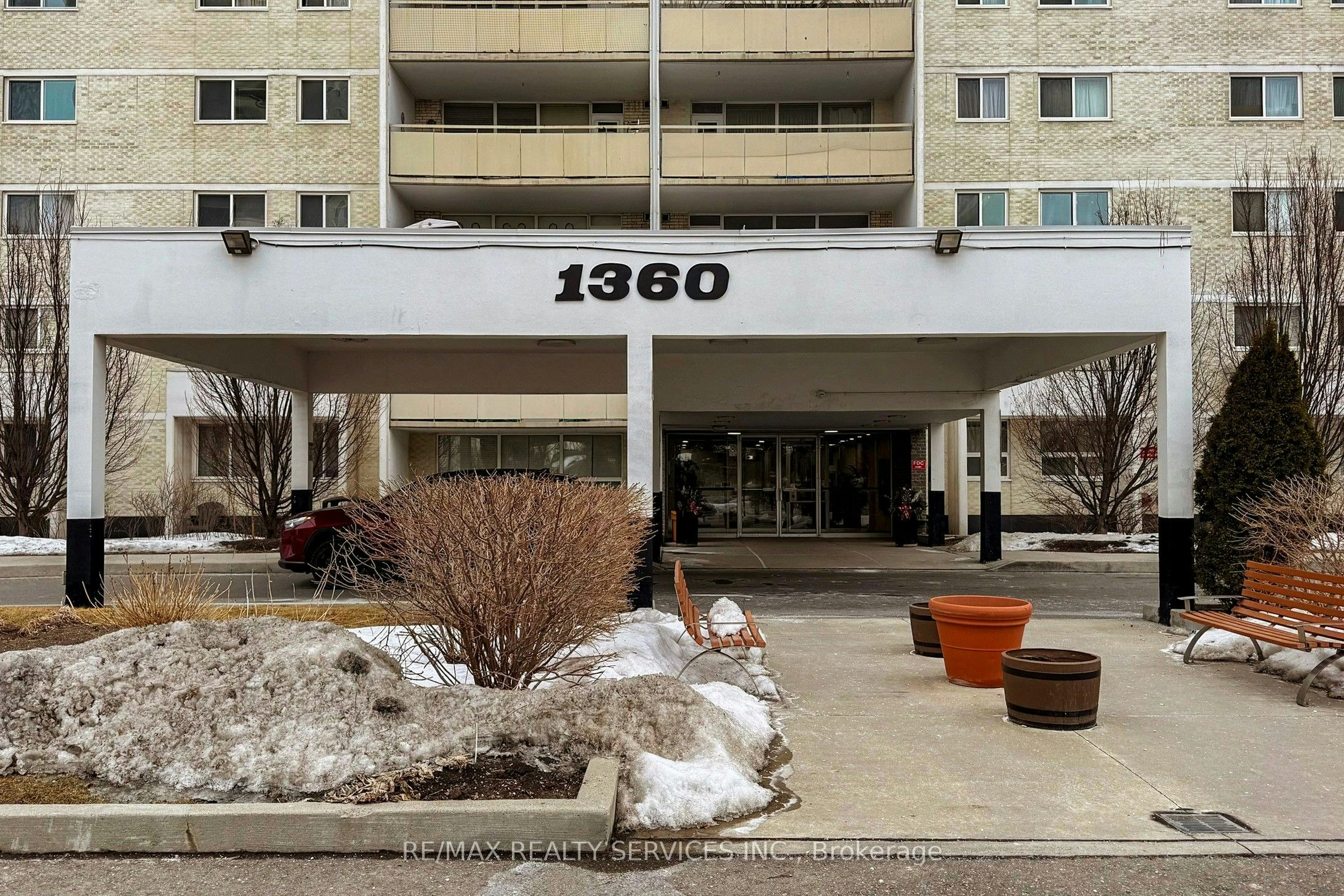 204-1360 York Mills Road, Toronto, ON, M3A 2A2
