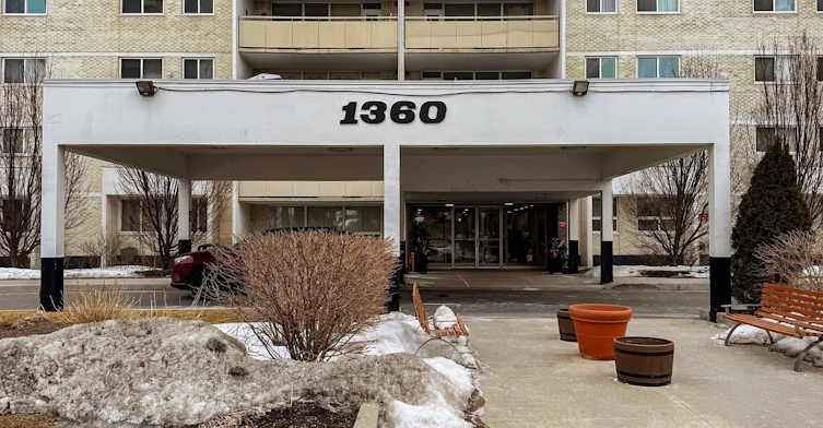 204-1360 York Mills Road, Toronto, ON, M3A 2A2