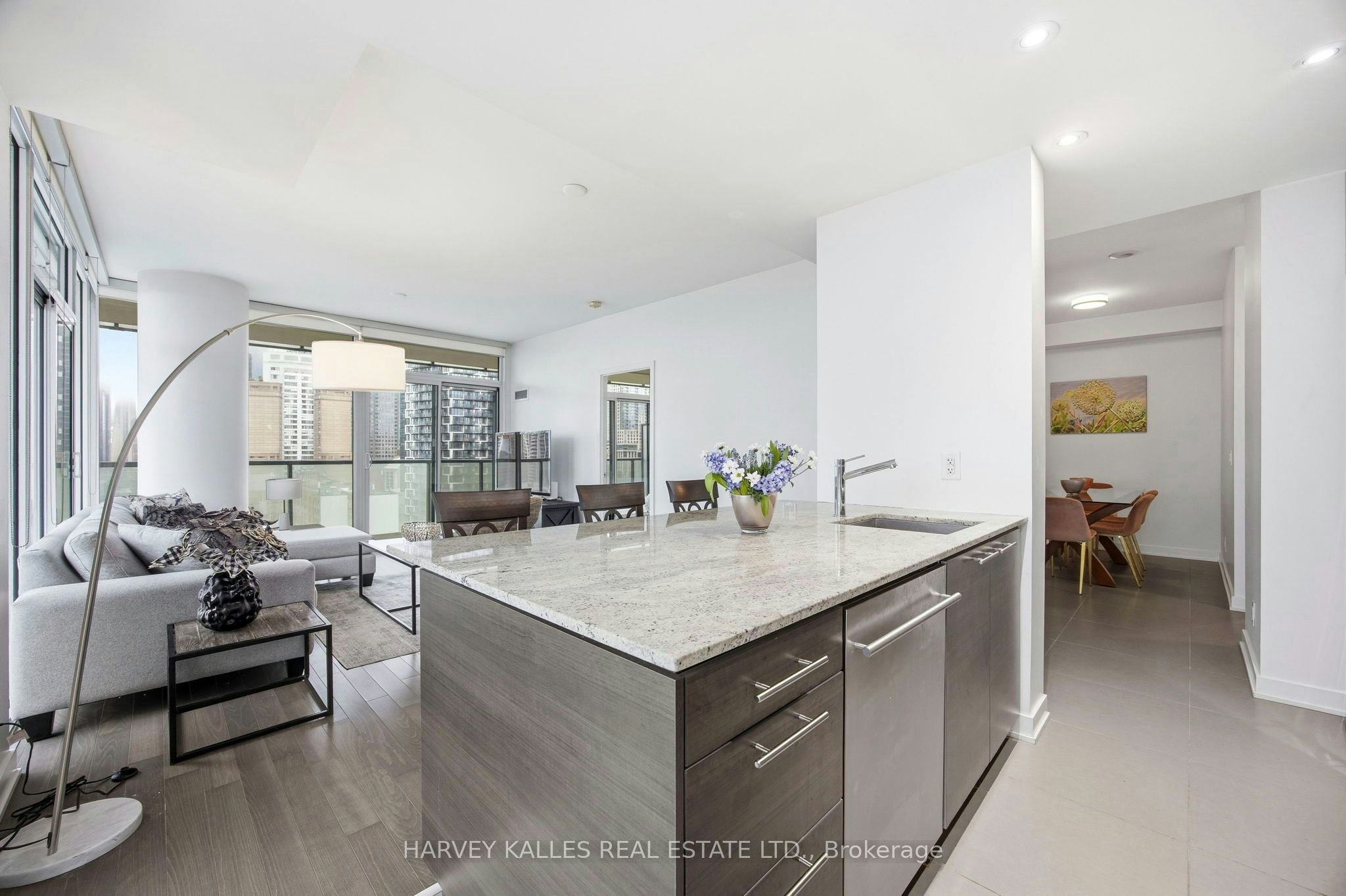 1612-1 Market Street, Toronto, ON, M5E 0A2 - 8