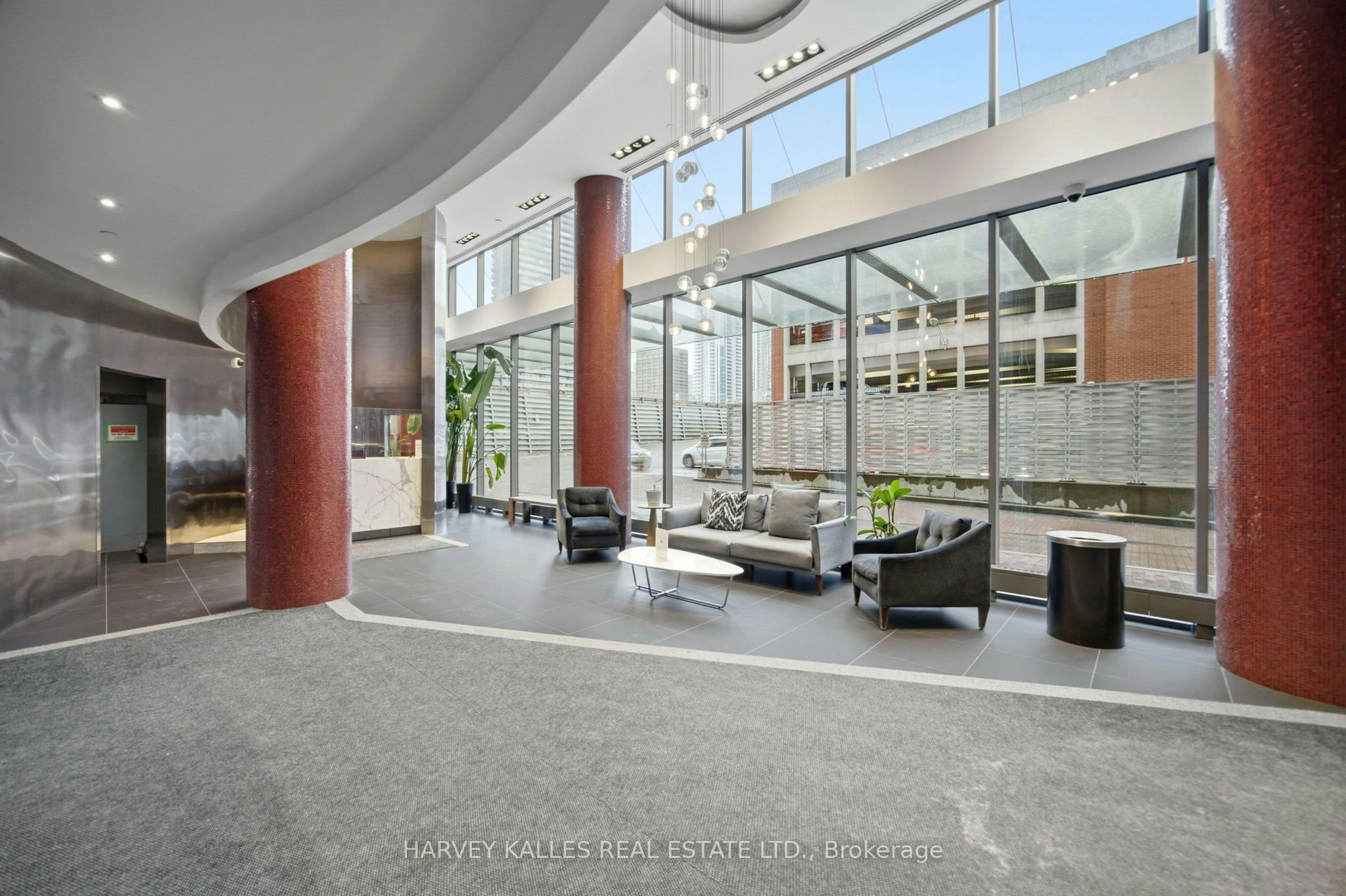 1612-1 Market Street, Toronto, ON, M5E 0A2 - 4