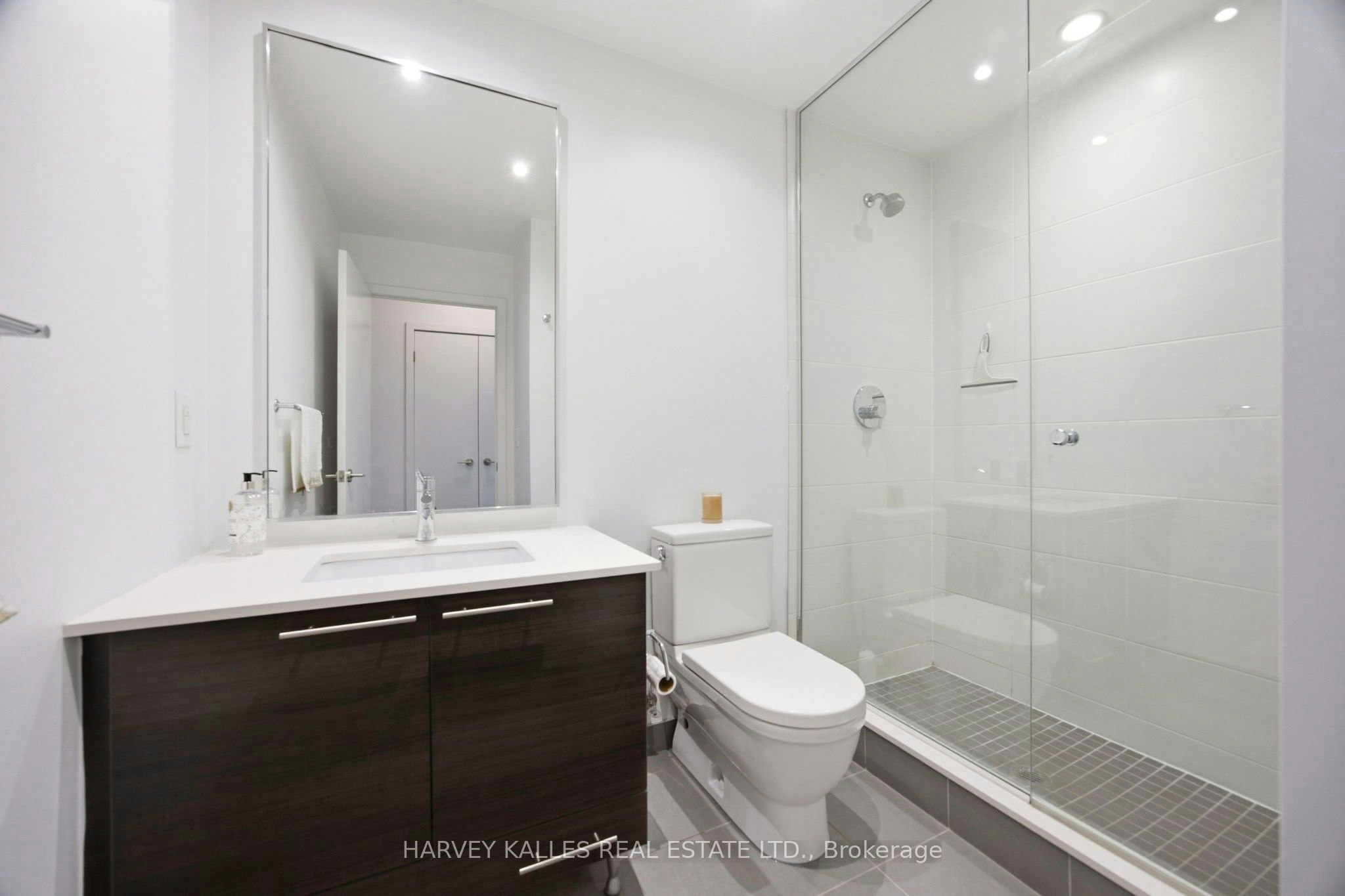 1612-1 Market Street, Toronto, ON, M5E 0A2 - 23