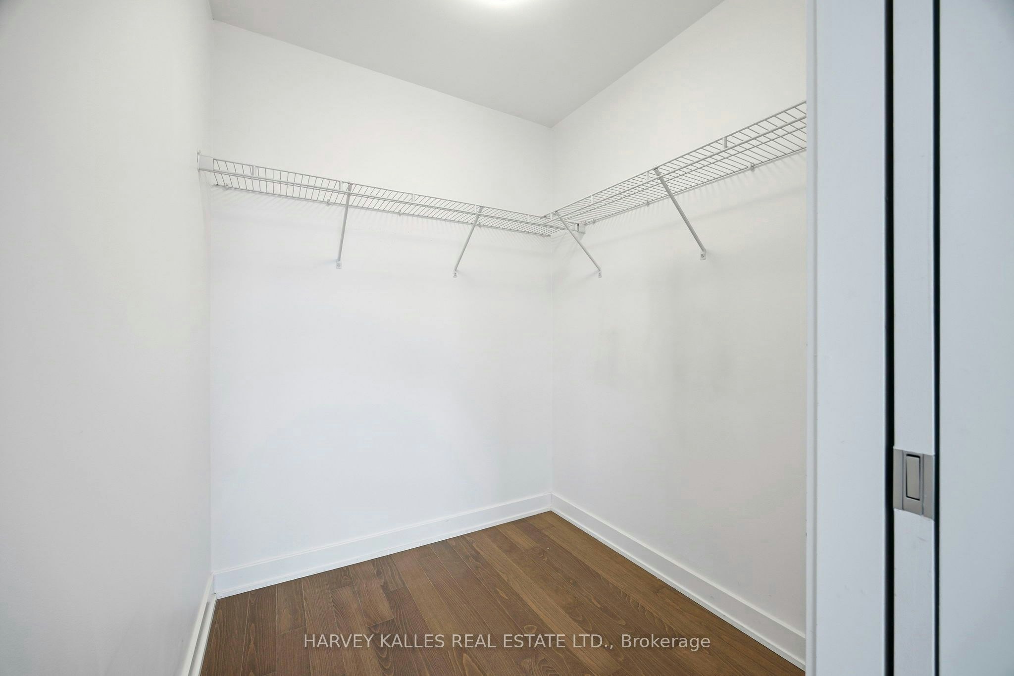 1612-1 Market Street, Toronto, ON, M5E 0A2 - 16