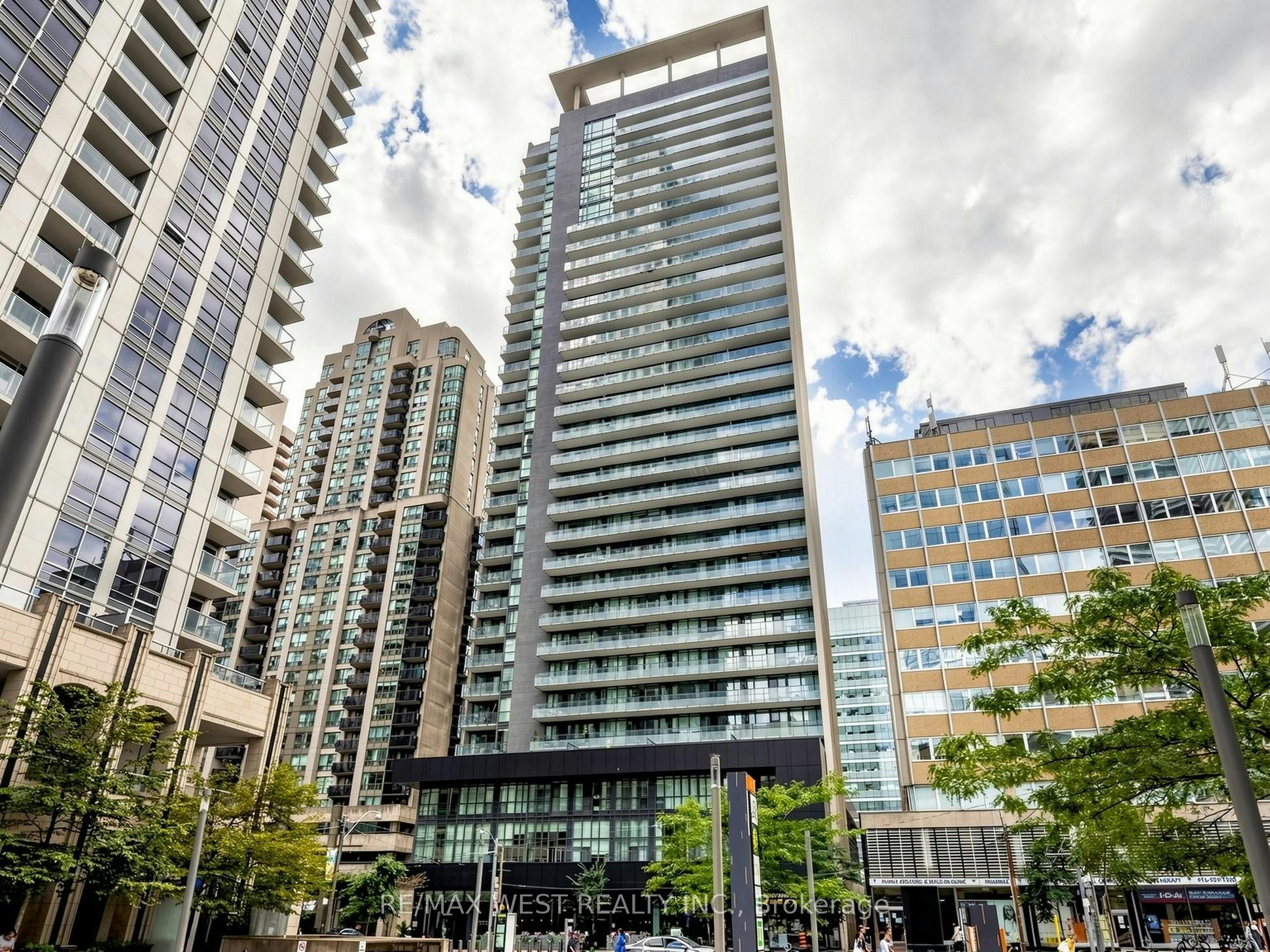 513-770 Bay Street, Toronto, ON, M5G 0A6