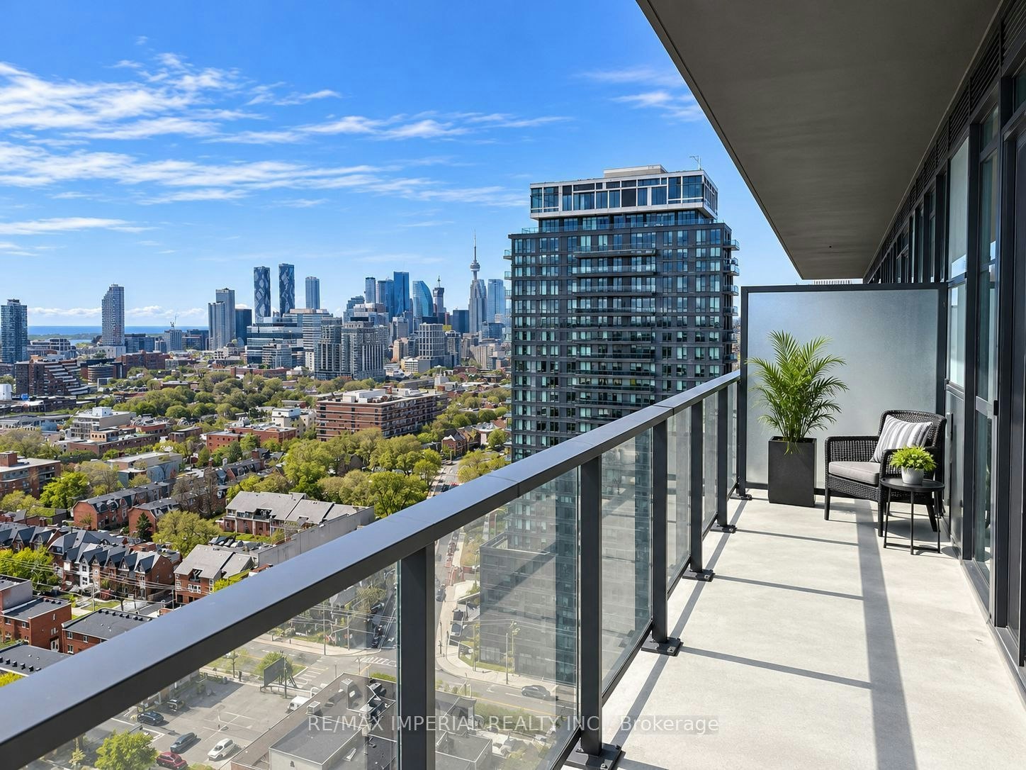 2302-5 Defries Street, Toronto, ON, M5A 0W7 - 3