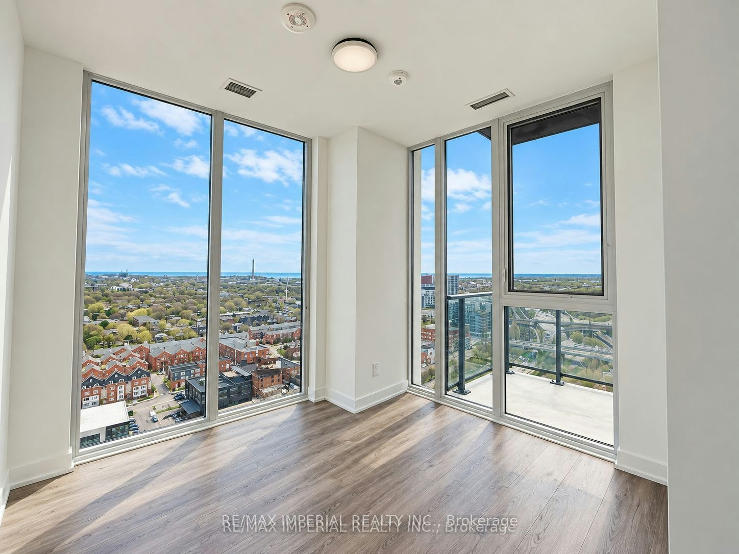 2302-5 Defries Street, Toronto, ON, M5A 0W7 - 2