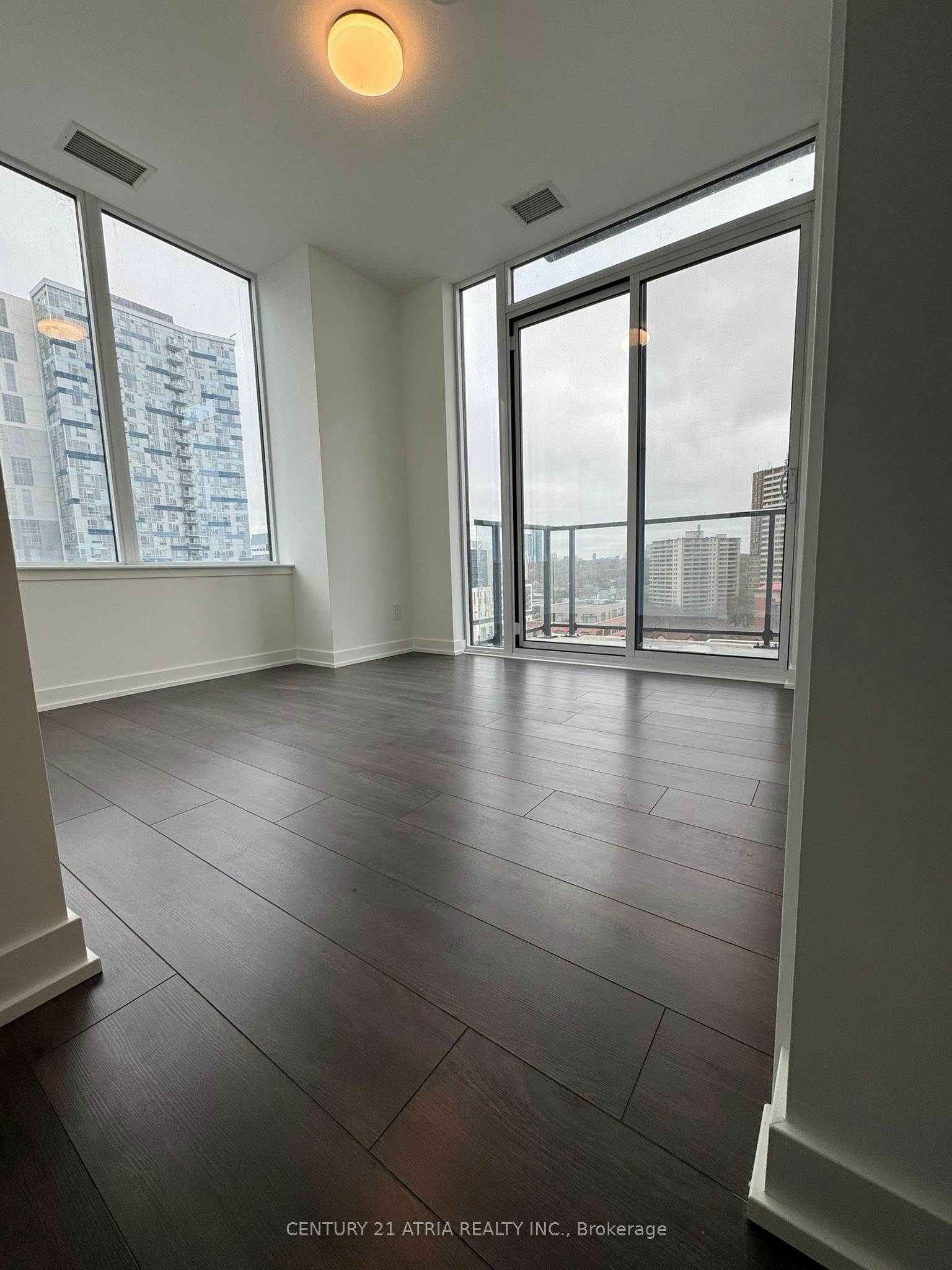 1119-5 Defries Street, Toronto, ON, M5A 0W7 - 5