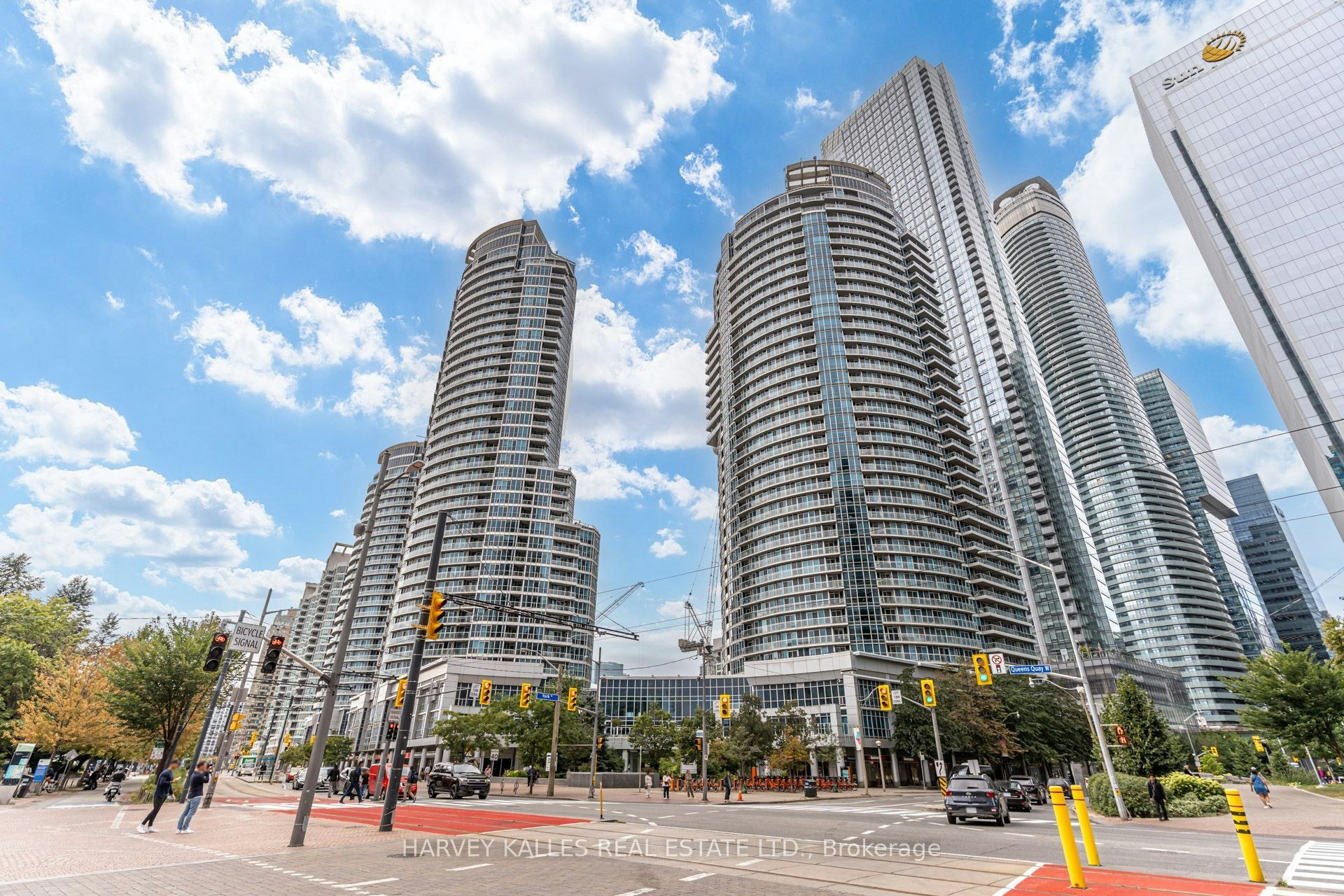 610-8 York Street, Toronto, ON, M5J 2Y2