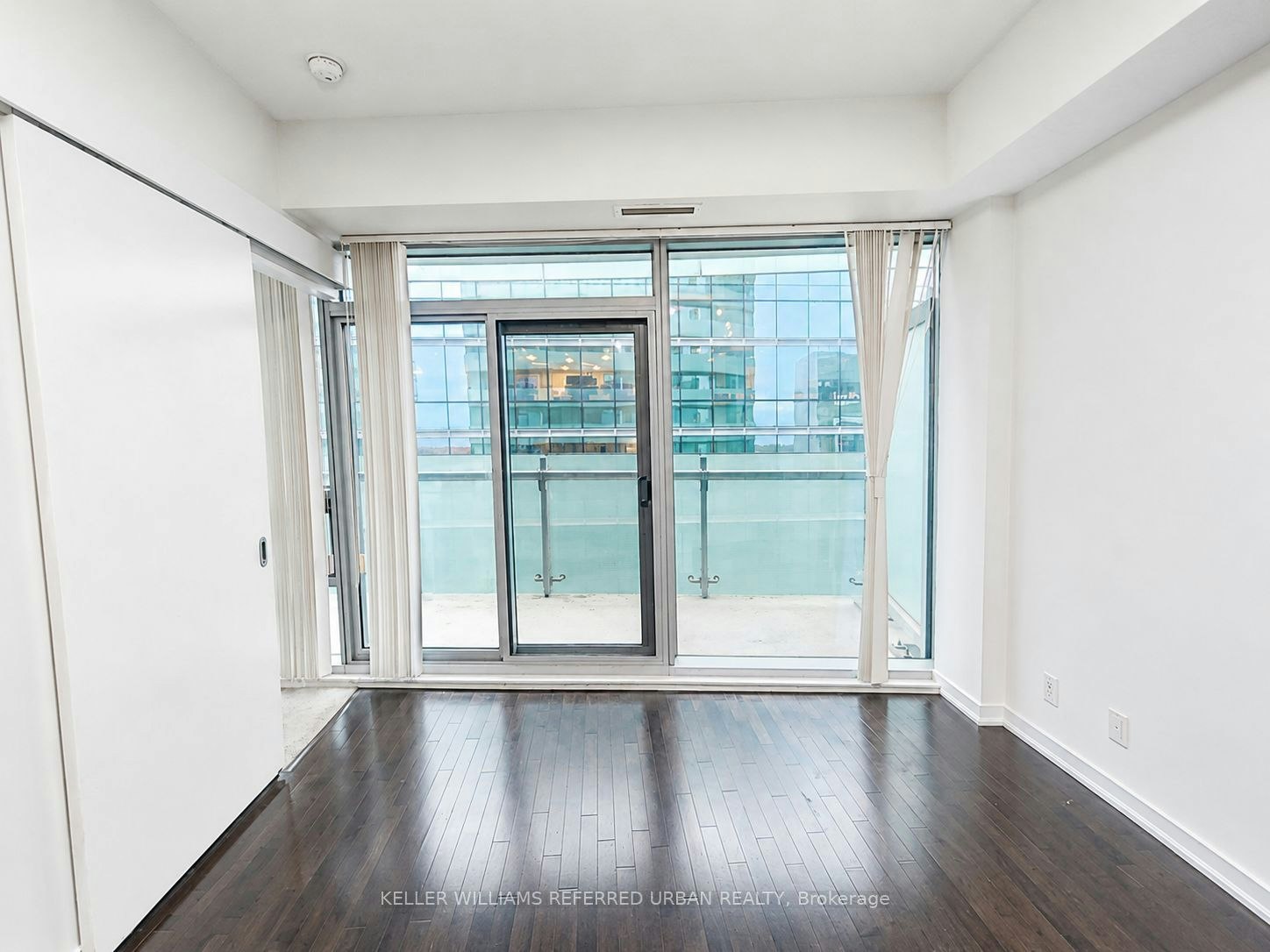 4309-14 York Street, Toronto, ON, M5J 2Z2 - 2
