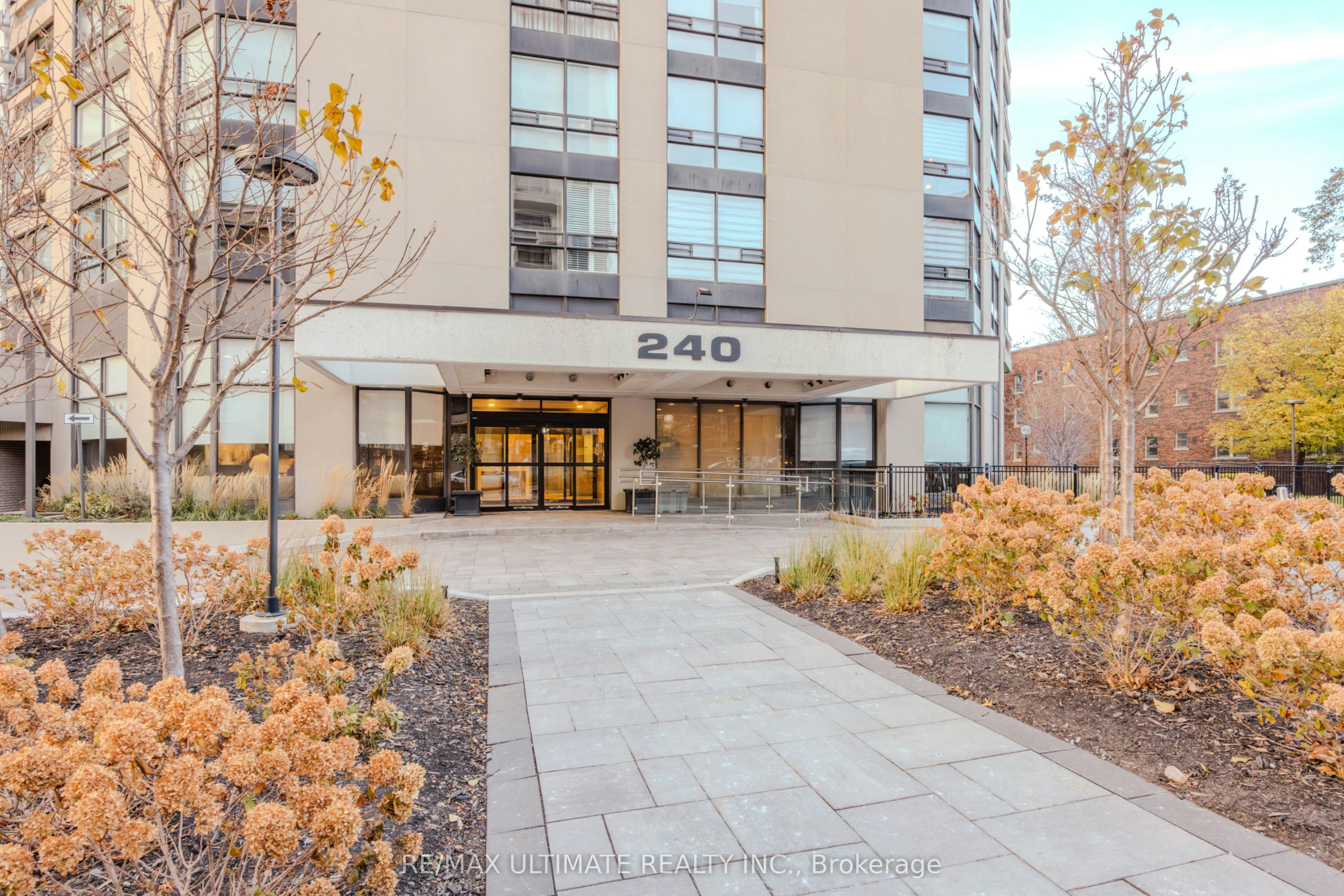 201-240 Heath Street W, Toronto, ON, M5P 3L5