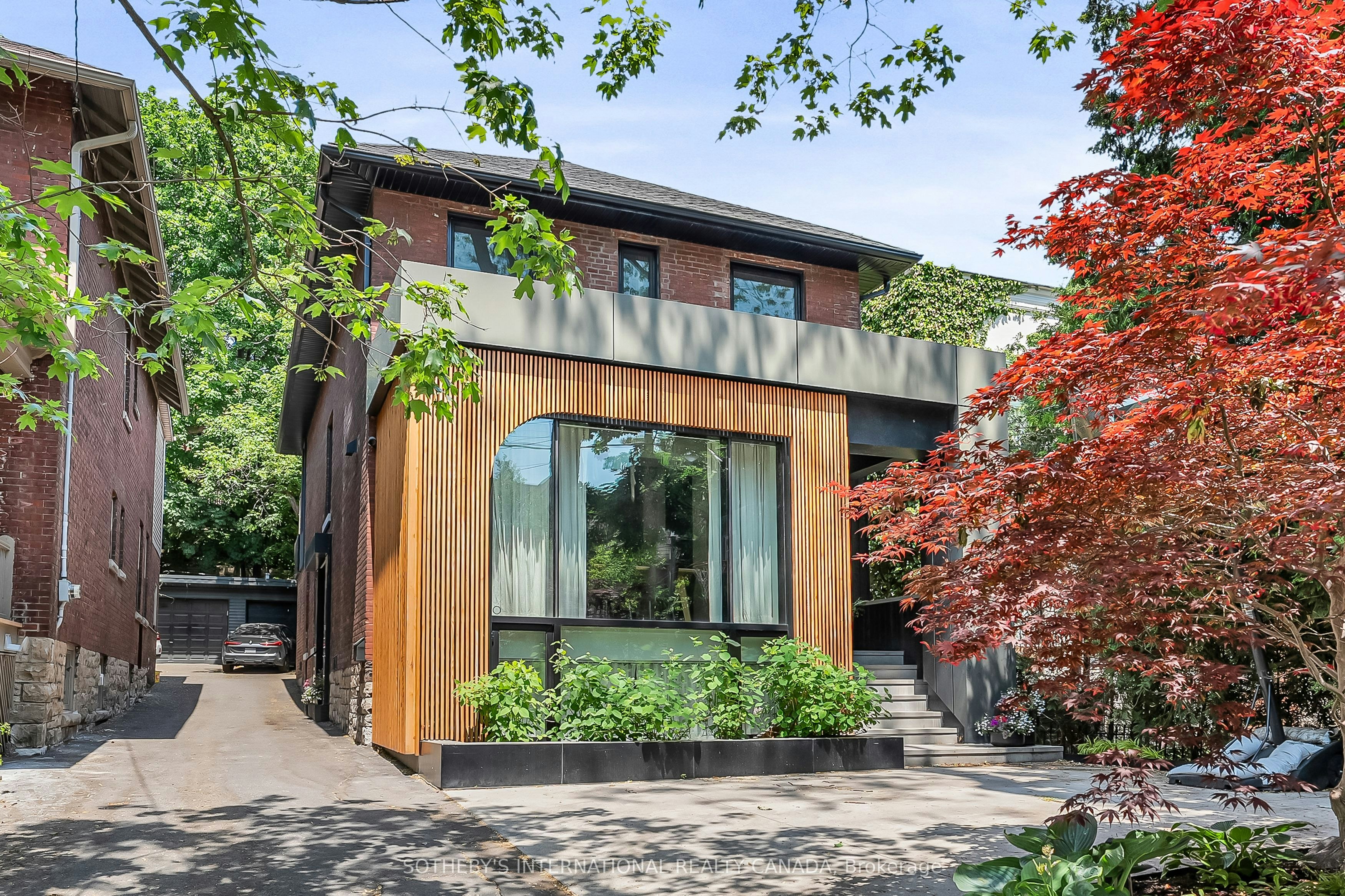 94 Walker Avenue, Toronto, ON, M4V 1G2