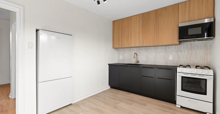 Upper-181 Argyle Street, Toronto, ON, M6J 1P5 - 5