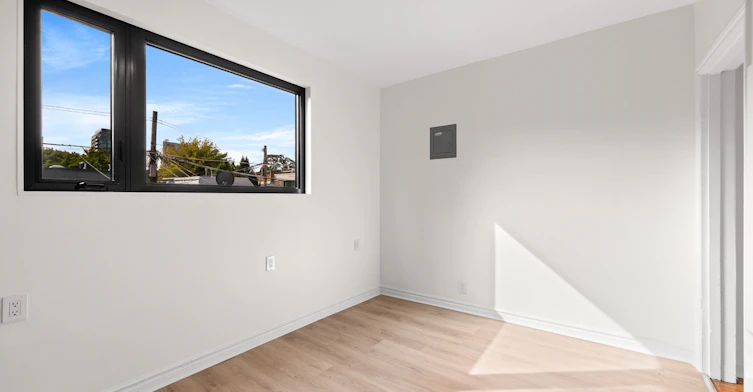 Upper-181 Argyle Street, Toronto, ON, M6J 1P5 - 6