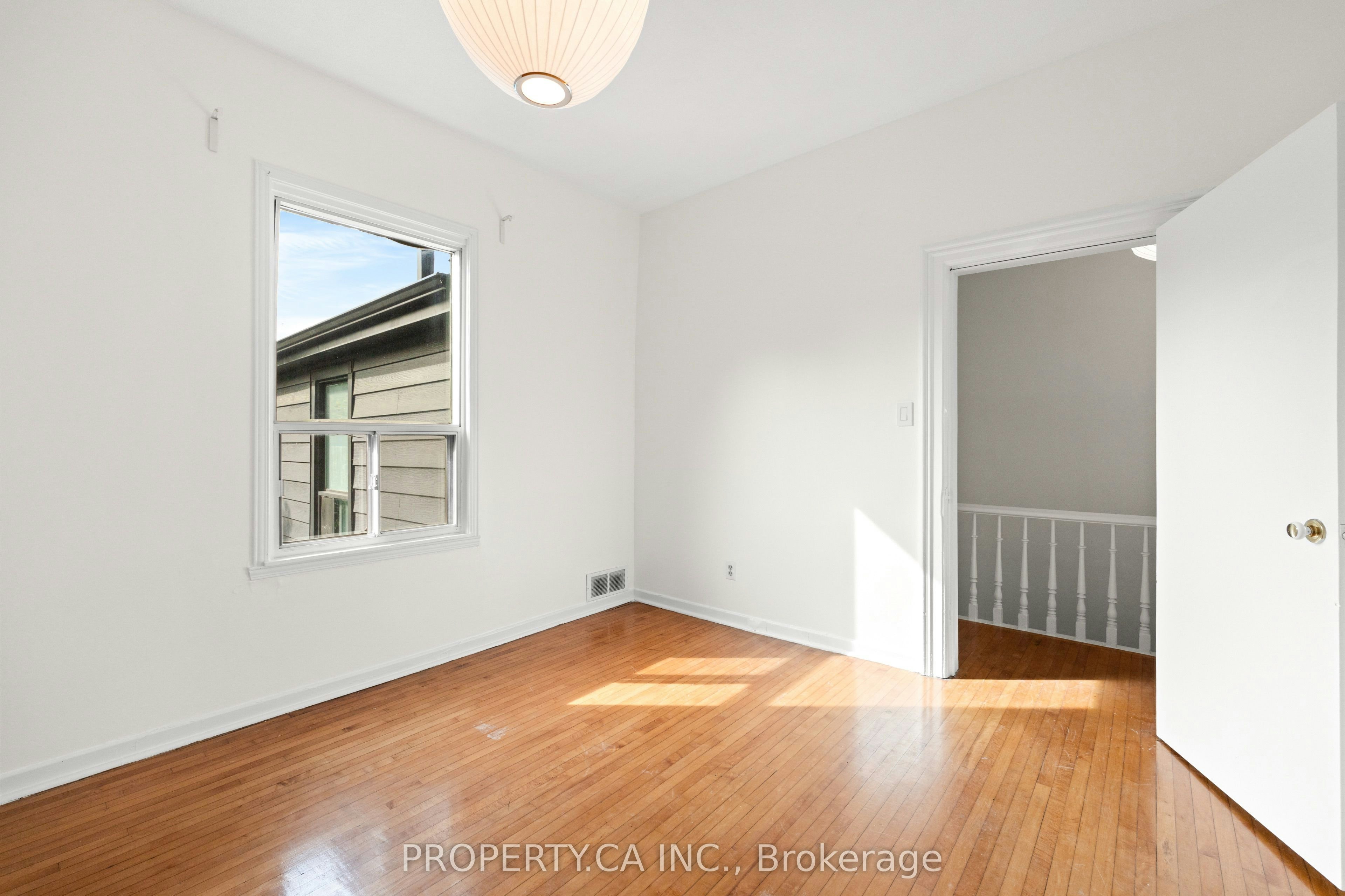Upper-181 Argyle Street, Toronto, ON, M6J 1P5 - 13