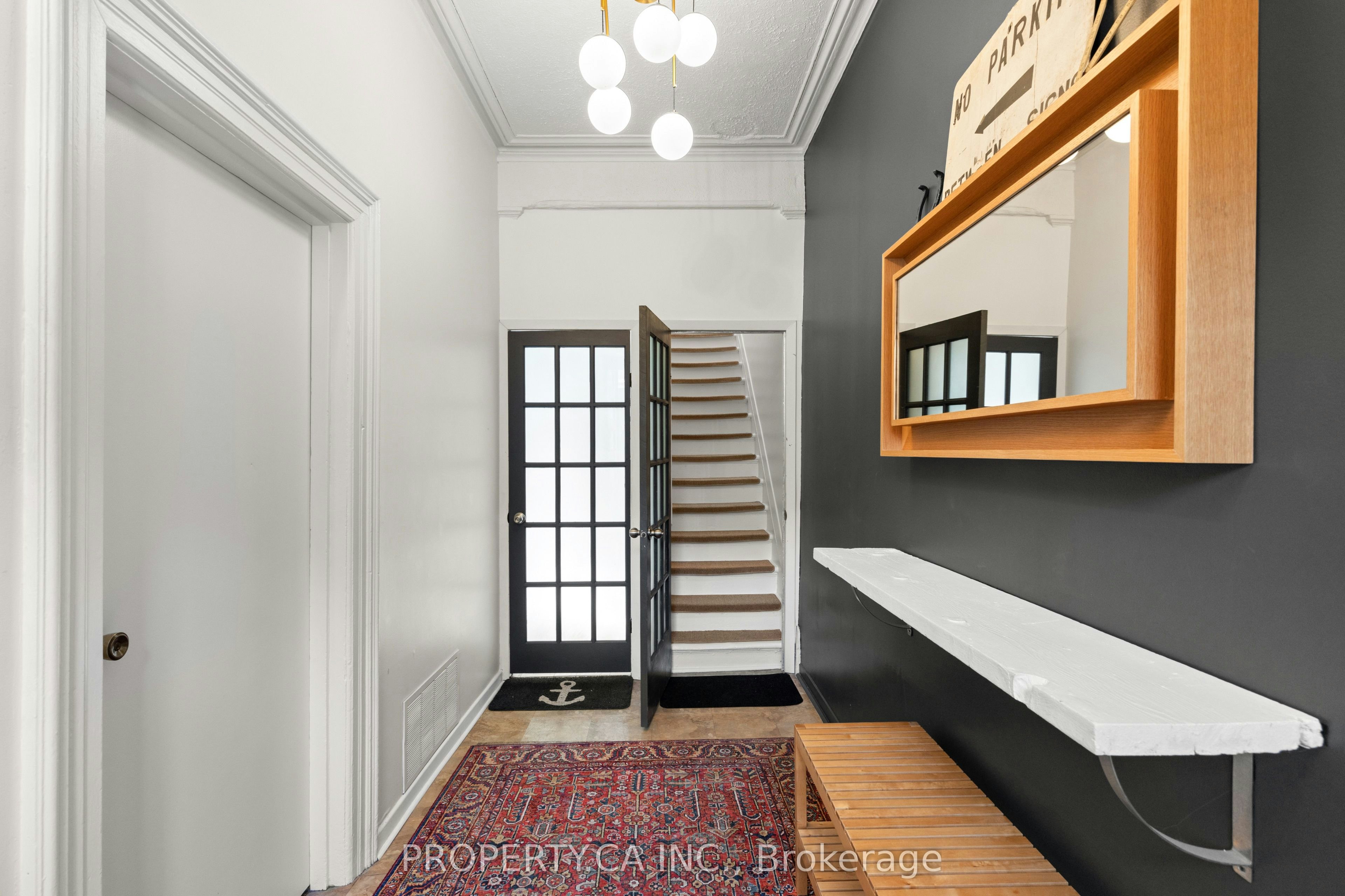 Upper-181 Argyle Street, Toronto, ON, M6J 1P5 - 3