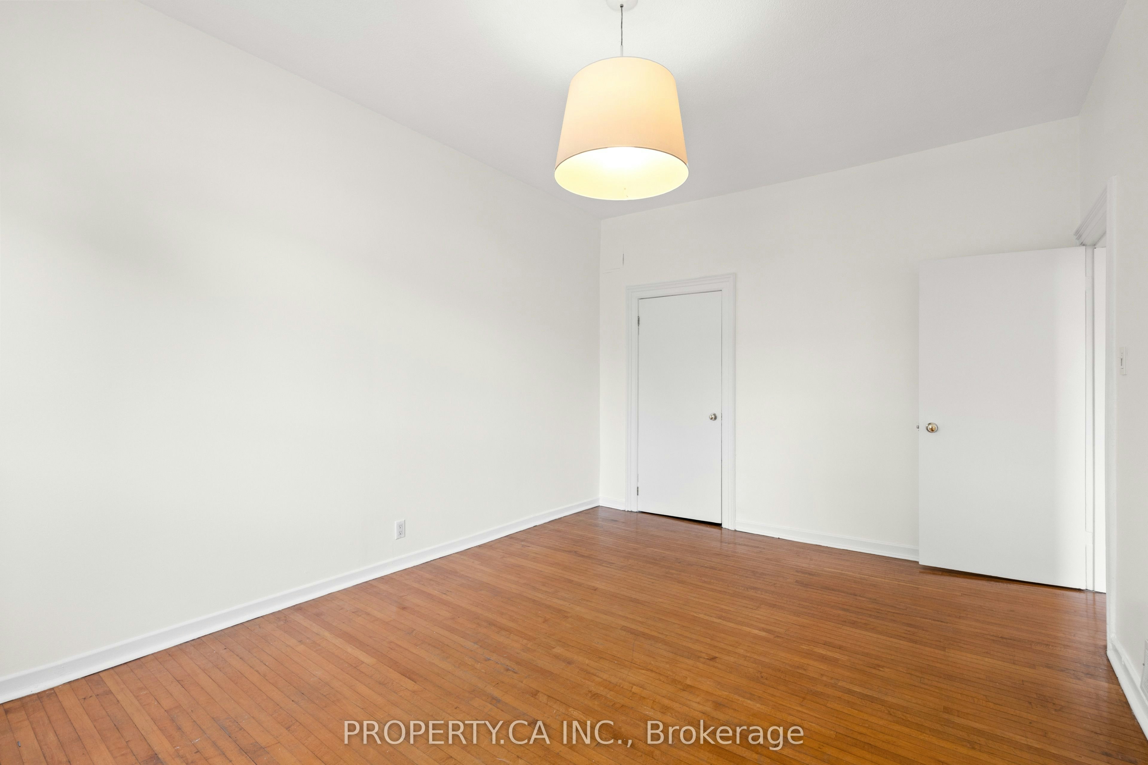 Upper-181 Argyle Street, Toronto, ON, M6J 1P5 - 12