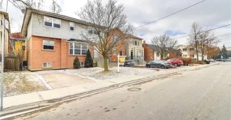 Bsmt 2-527 Glengarry Avenue, Toronto, ON, M5M 1G2 - 3
