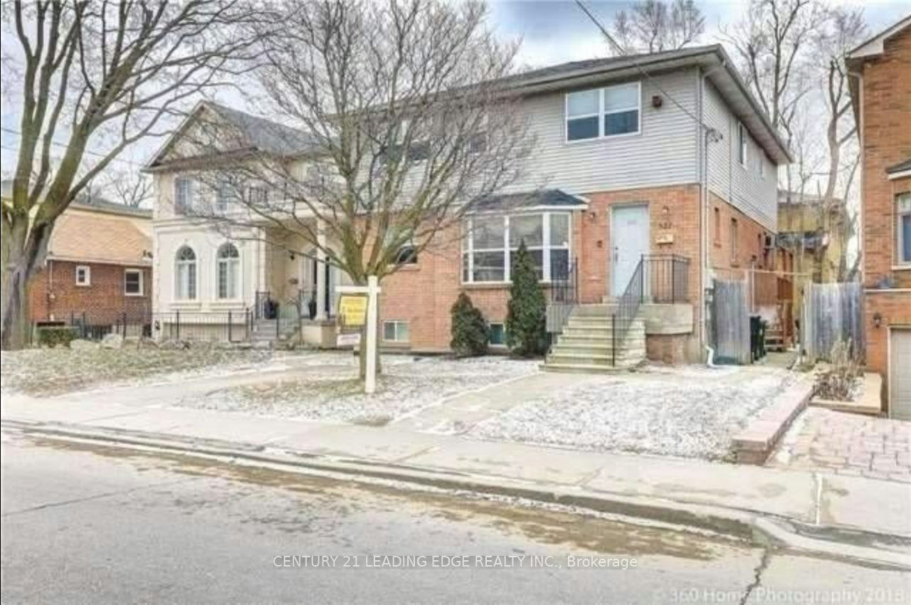 Bsmt 2-527 Glengarry Avenue, Toronto, ON, M5M 1G2