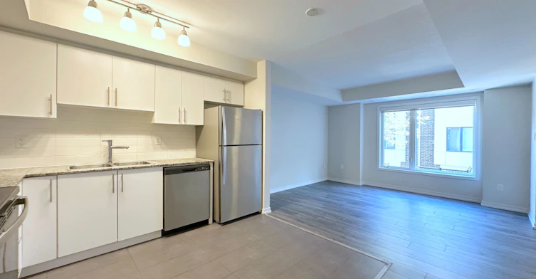 514-37A Valley Woods Road, Toronto, ON, M3A 2R5 - 2