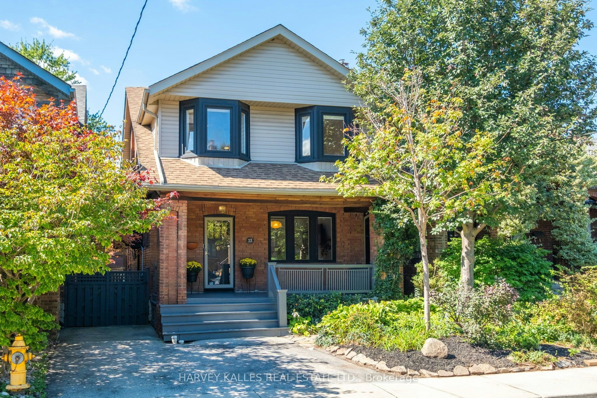 32 Crang Avenue, Toronto, ON, M6E 2Z9