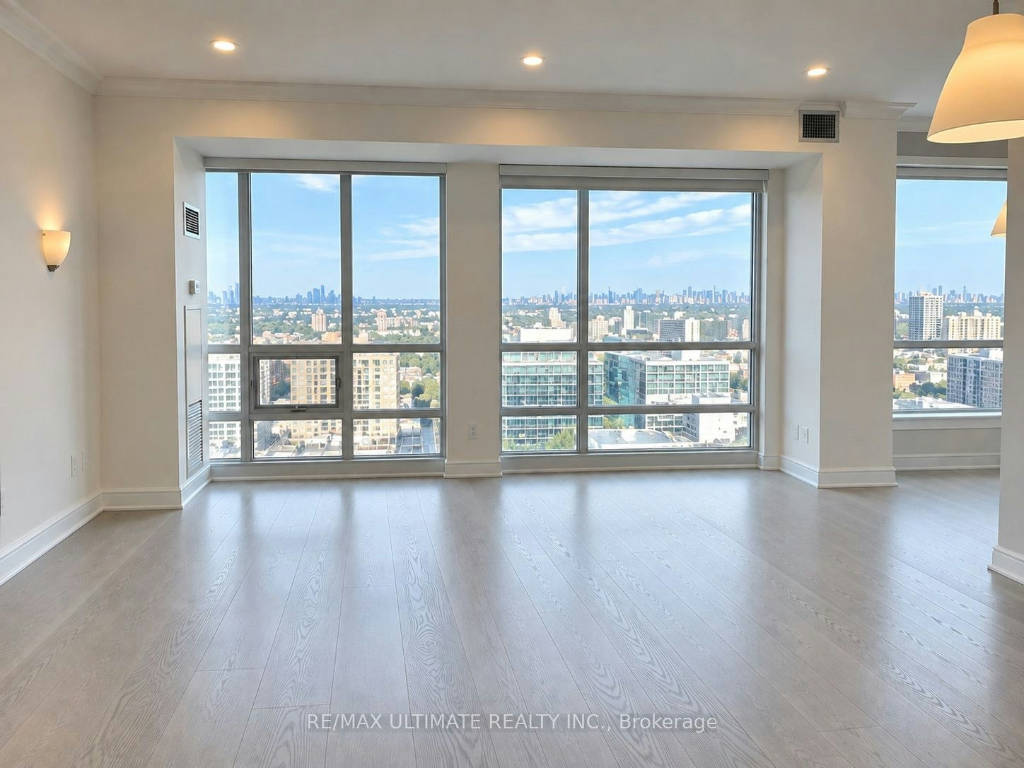 4212-761 Bay Street, Toronto, ON, M5G 2R2 - 4