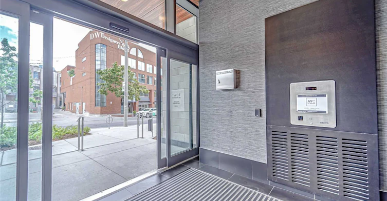 201-181 Bedford Road, Toronto, ON, M5R 0C2 - 5
