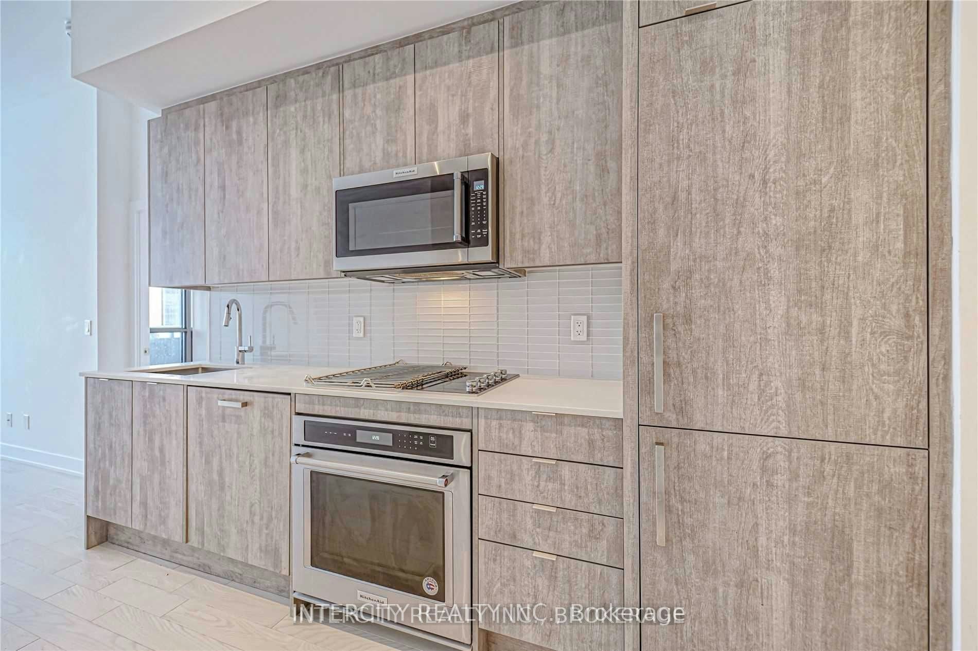 201-181 Bedford Road, Toronto, ON, M5R 0C2 - 17