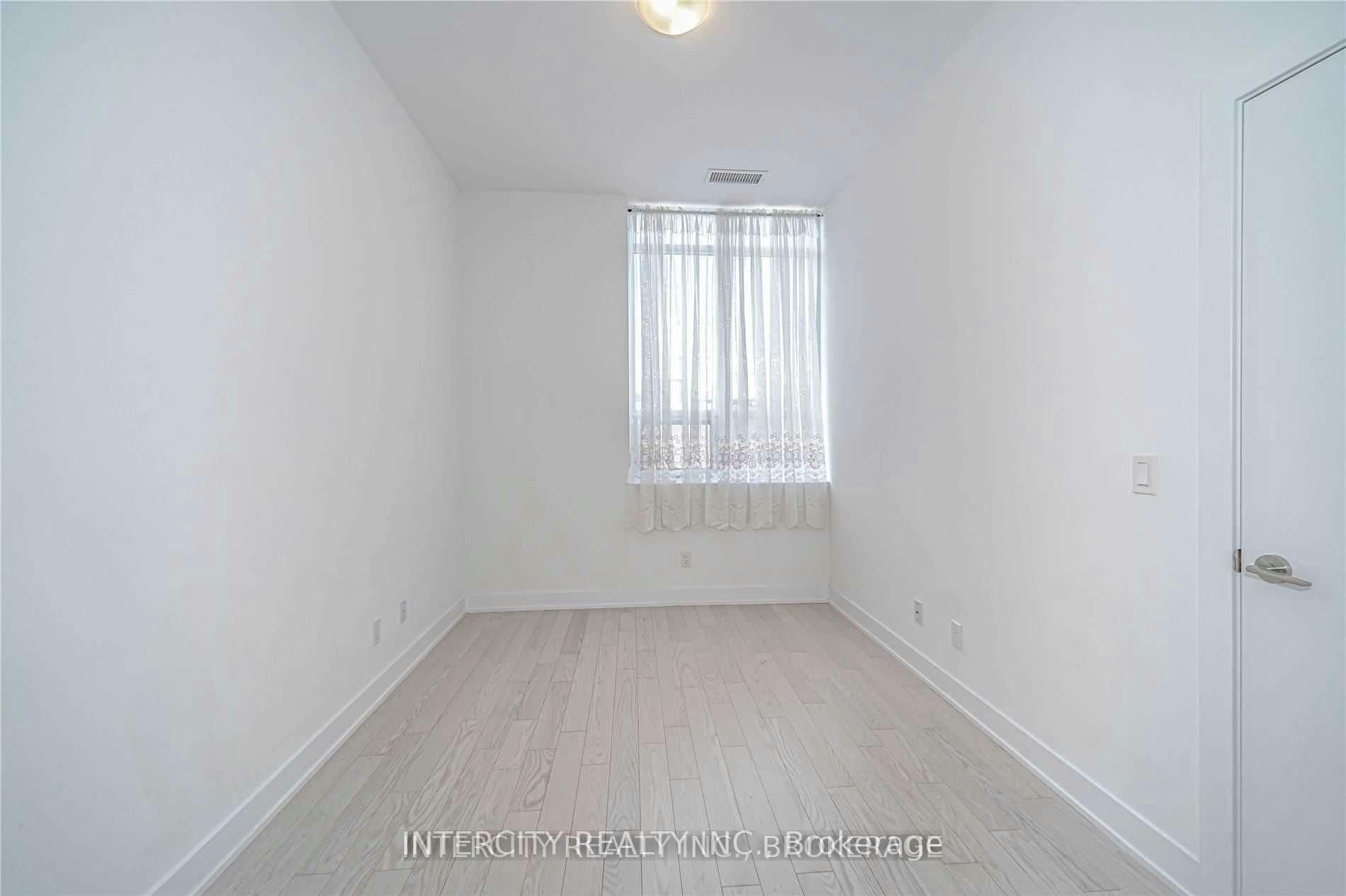 201-181 Bedford Road, Toronto, ON, M5R 0C2 - 21