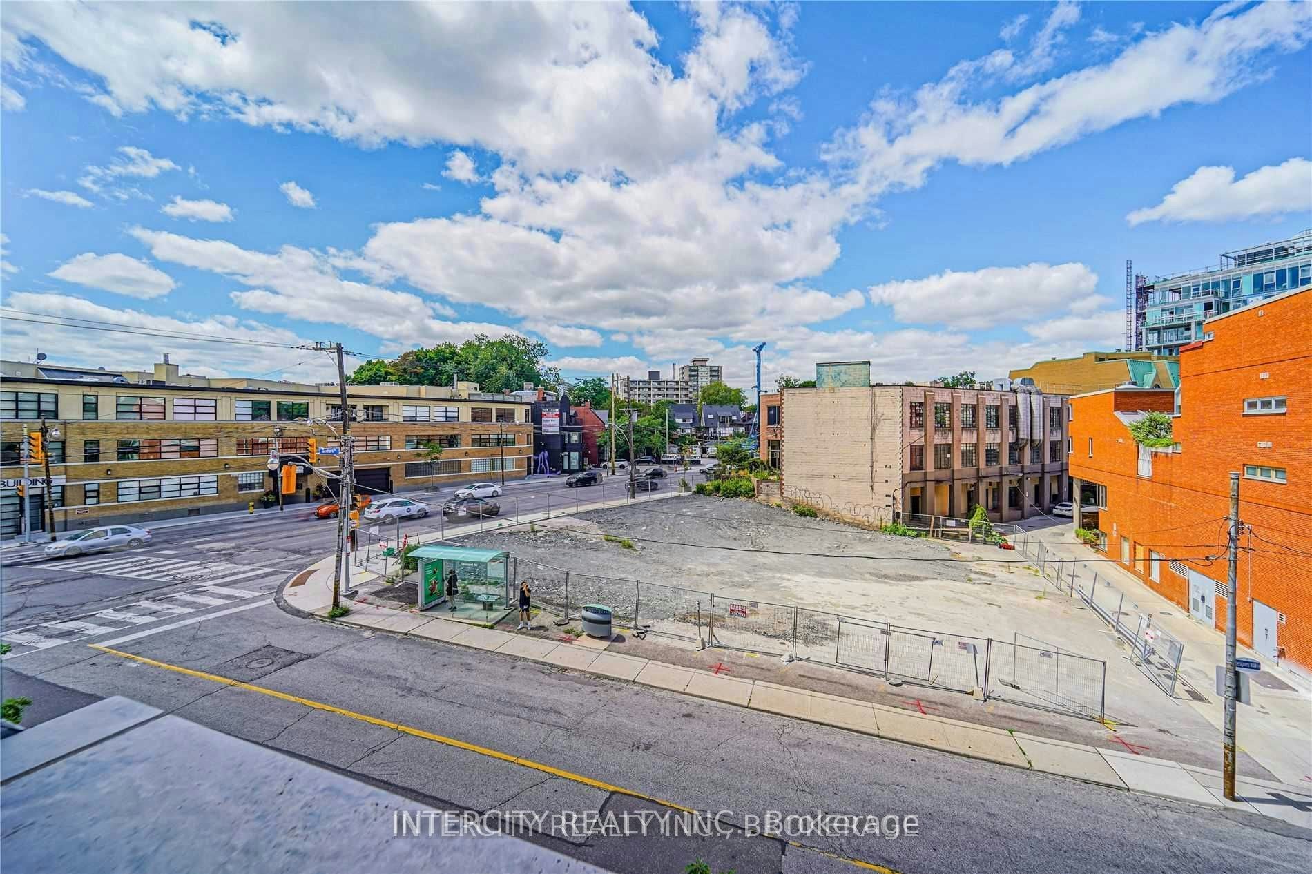 201-181 Bedford Road, Toronto, ON, M5R 0C2 - 28