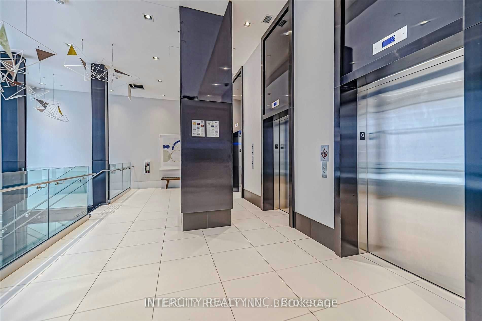 201-181 Bedford Road, Toronto, ON, M5R 0C2 - 32