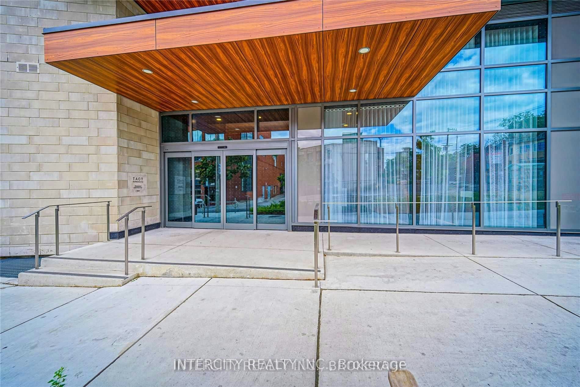 201-181 Bedford Road, Toronto, ON, M5R 0C2 - 3