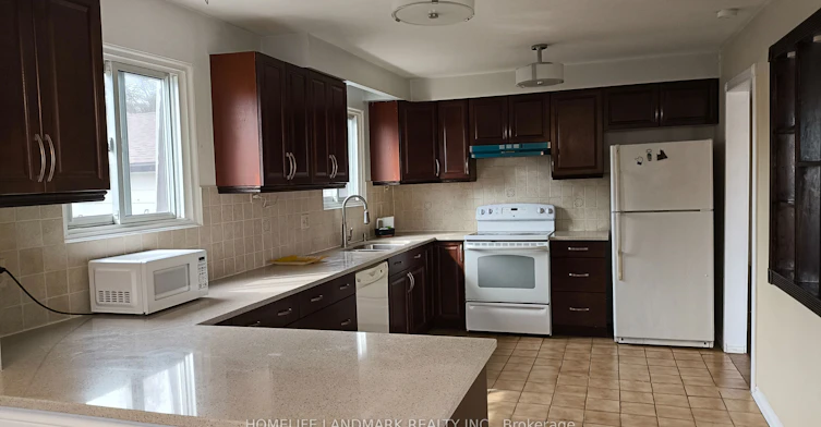 Upper-12 Clancy Drive, Toronto, ON, M2J 2V8 - 5