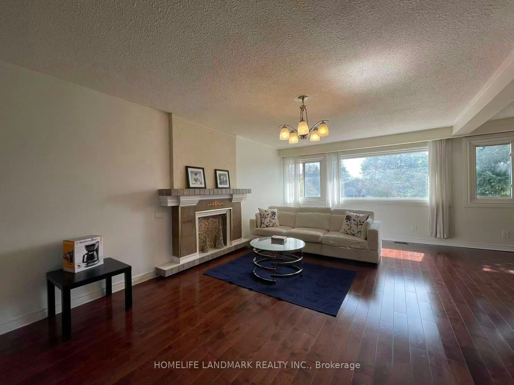 Upper-12 Clancy Drive, Toronto, ON, M2J 2V8 - 3