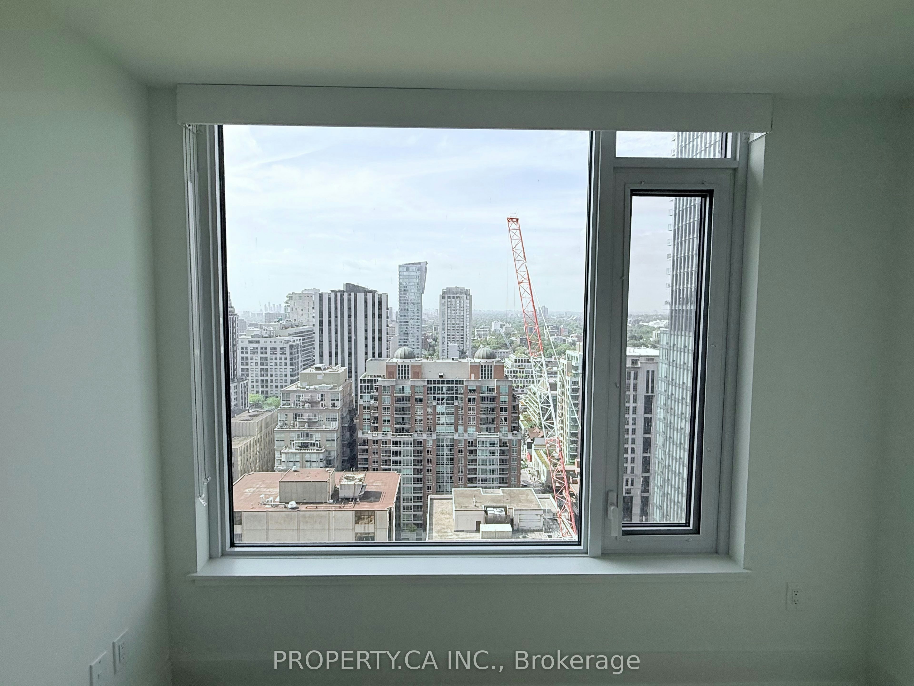 2214-11 Yorkville Avenue W, Toronto, ON, M4W 0B7 - 4