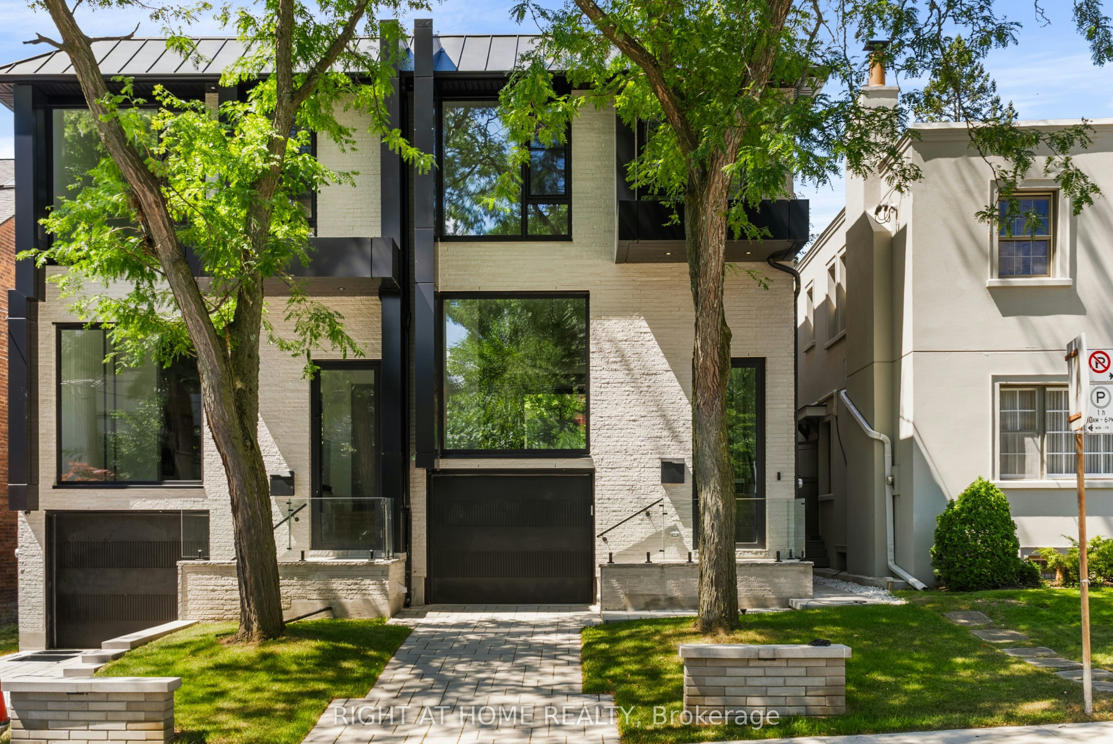 74B Rathnelly Avenue, Toronto, ON, M4V 2M6