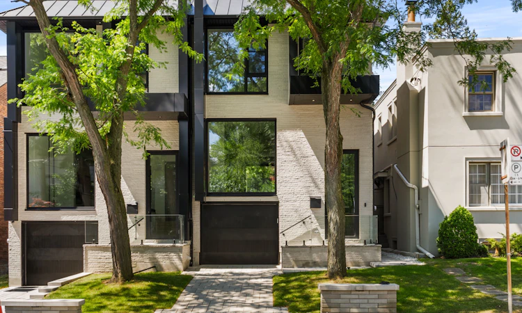 74B Rathnelly Avenue