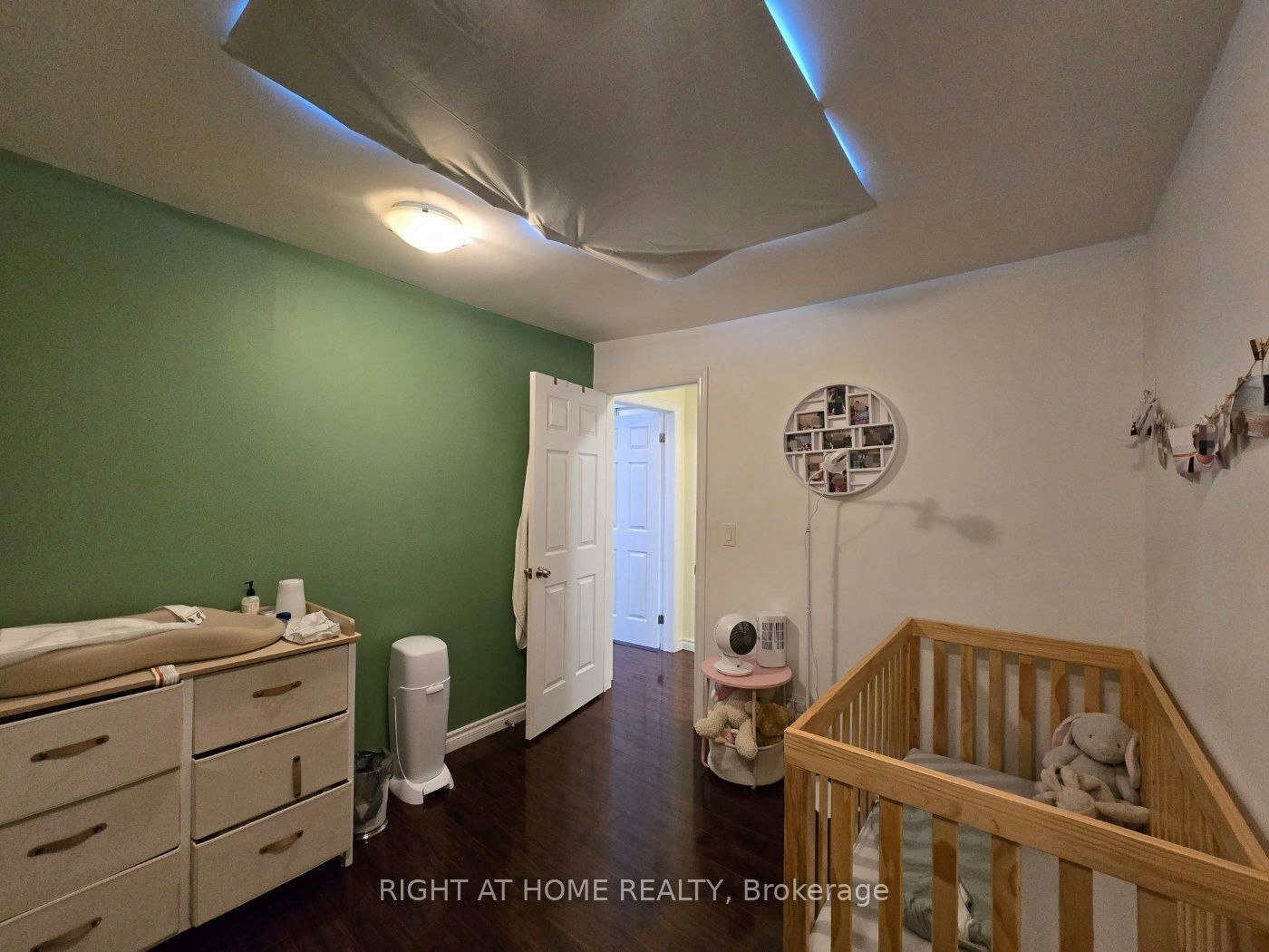 3rd Floor-608 Bloor Street W, Toronto, ON, M6G 1K4 - 9