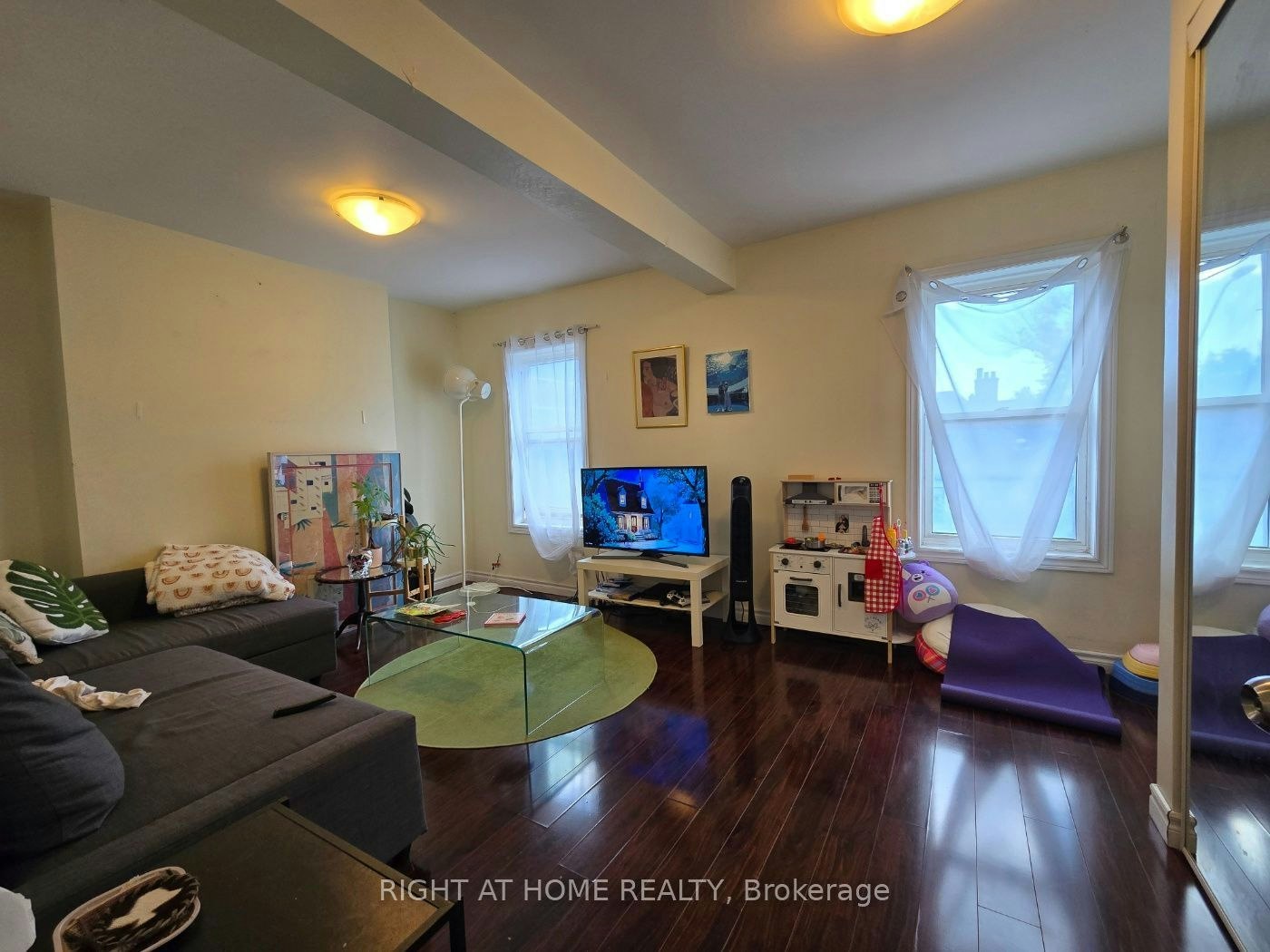 3rd Floor-608 Bloor Street W, Toronto, ON, M6G 1K4 - 4