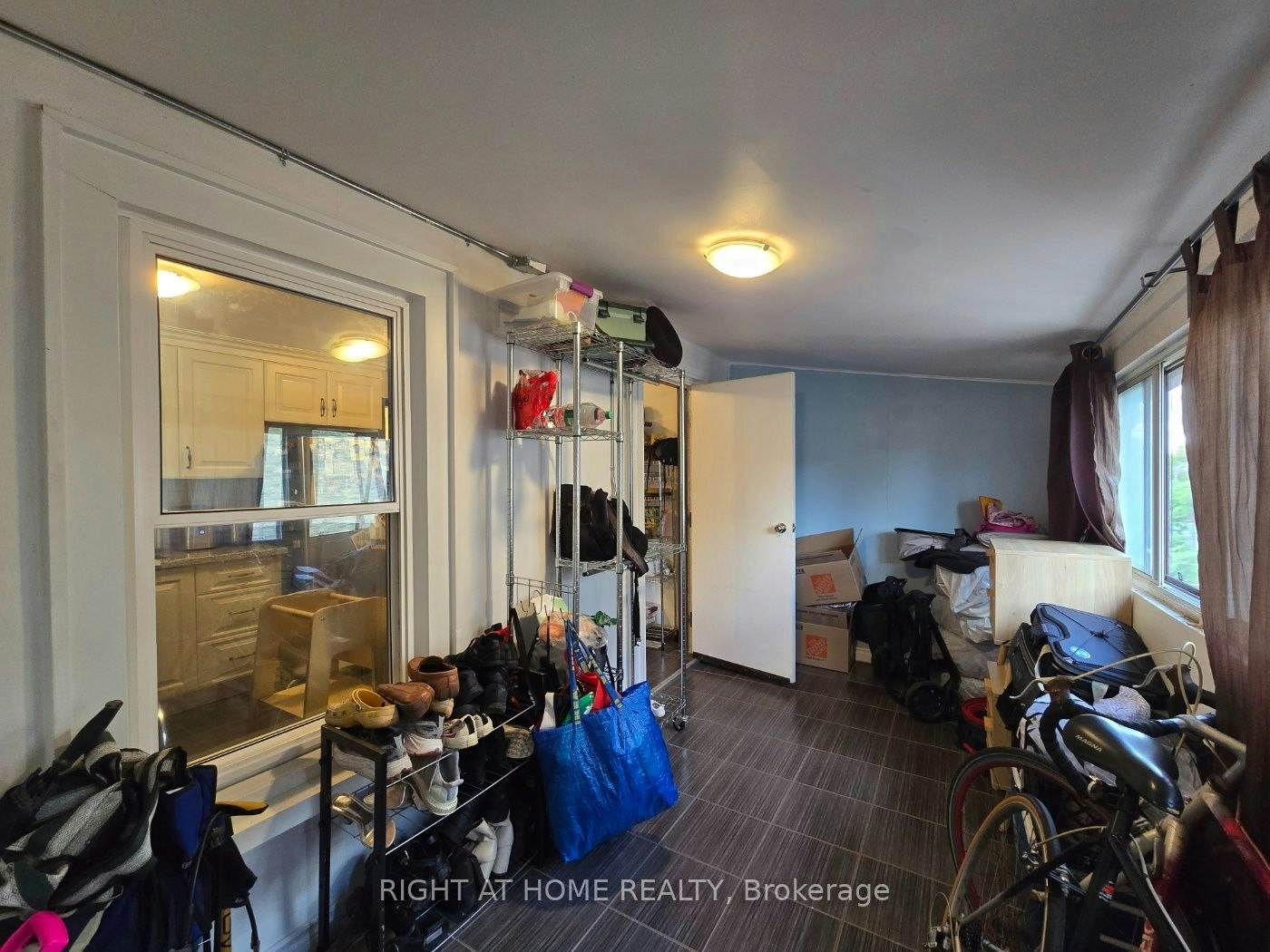 3rd Floor-608 Bloor Street W, Toronto, ON, M6G 1K4 - 15