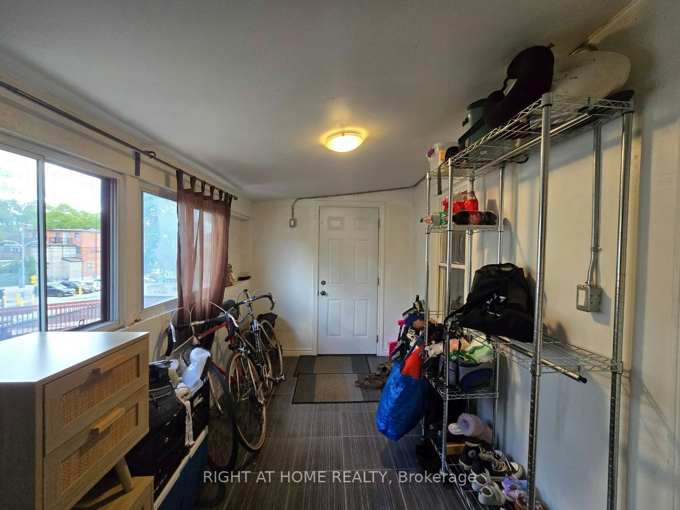 3rd Floor-608 Bloor Street W, Toronto, ON, M6G 1K4 - 14