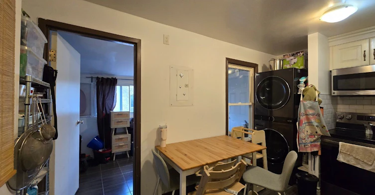 3rd Floor-608 Bloor Street W, Toronto, ON, M6G 1K4 - 17