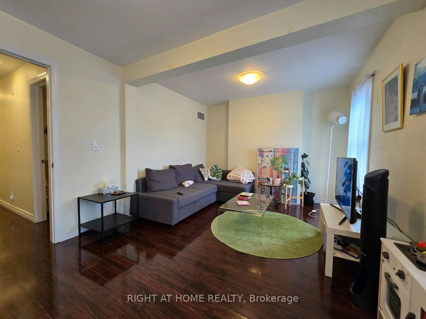 3rd Floor-608 Bloor Street W, Toronto, ON, M6G 1K4 - 3