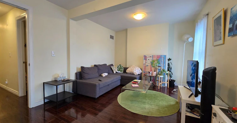 3rd Floor-608 Bloor Street W, Toronto, ON, M6G 1K4 - 3