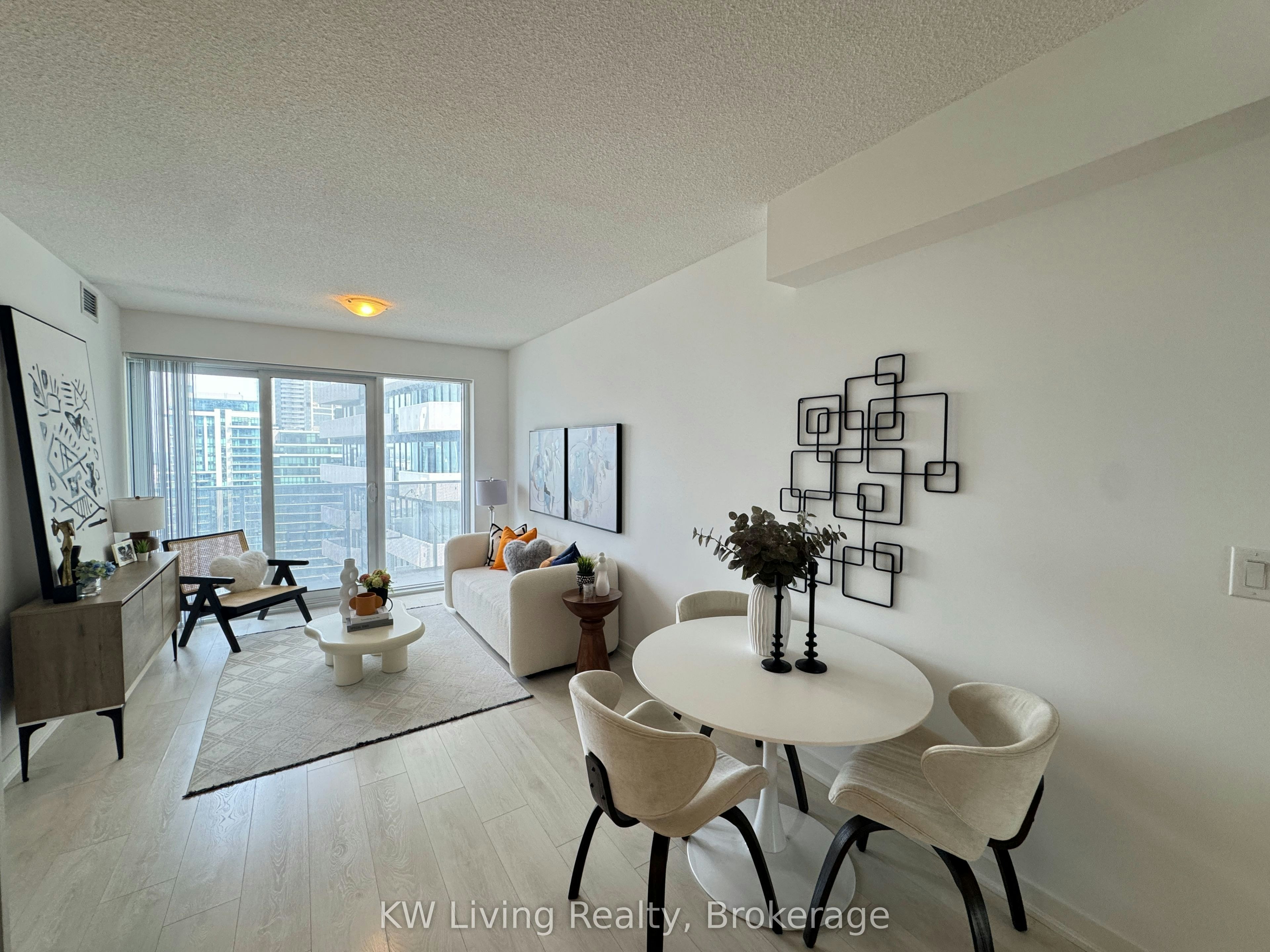 5006-100 Harbour Street, Toronto, ON, M5J 0B5
