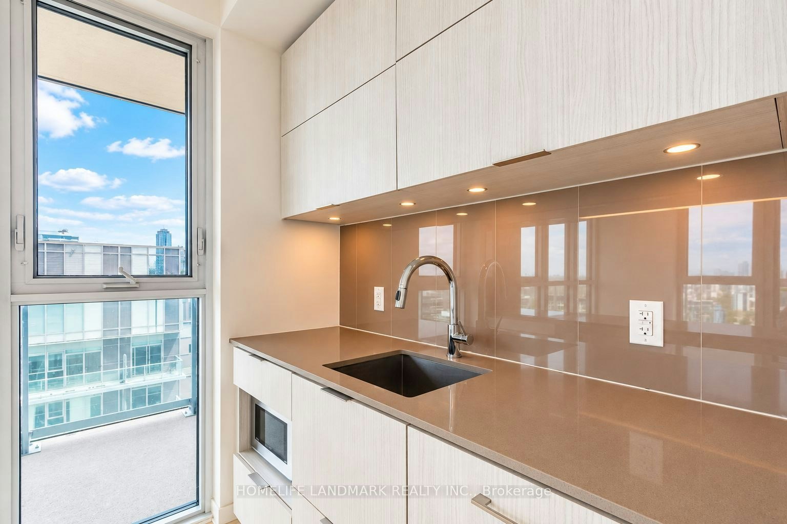 3812-15 Lower Jarvis Street, Toronto, ON, M5E 0C4 - 4