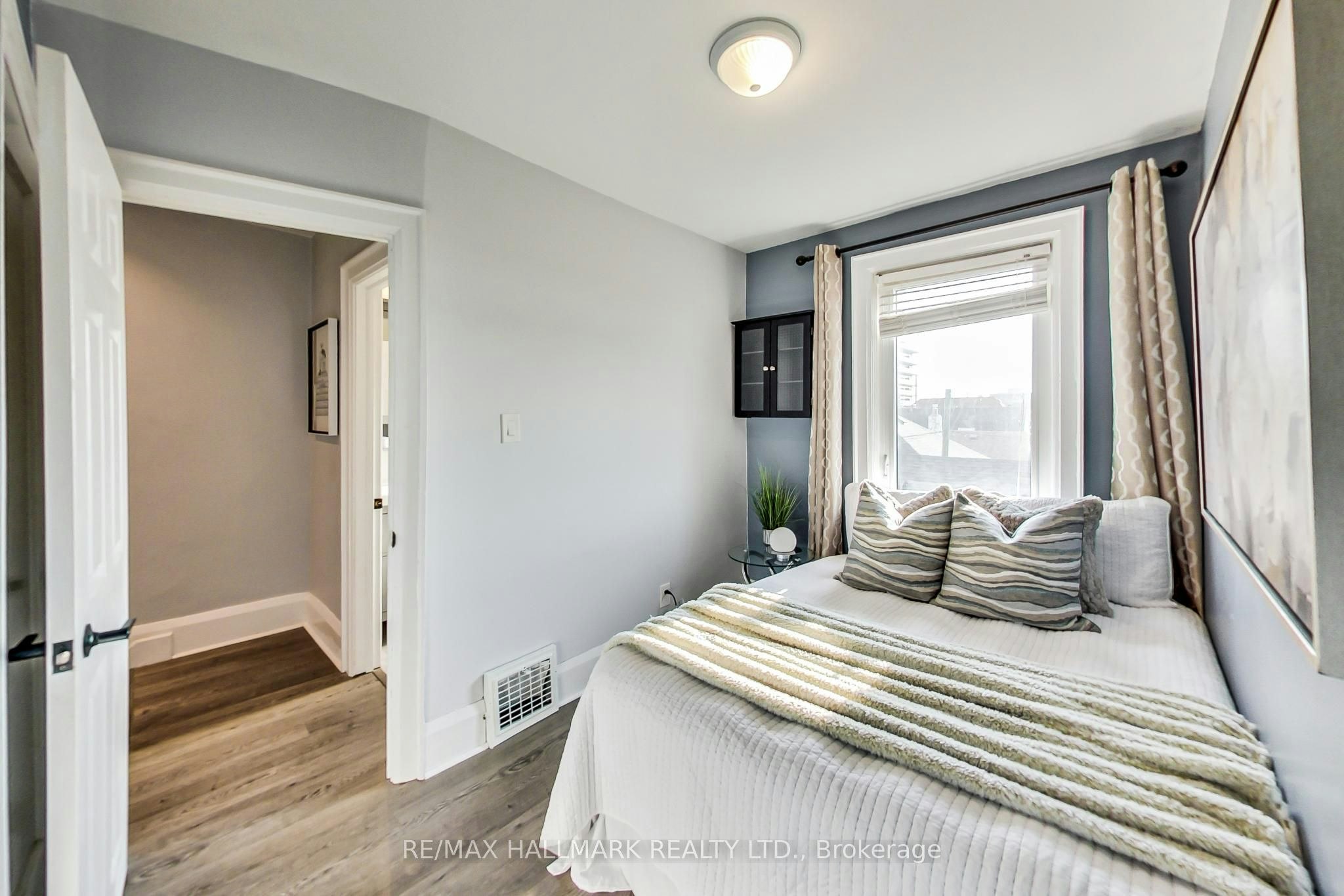 633 Glenholme Avenue, Toronto, ON, M6E 3G8 - 26